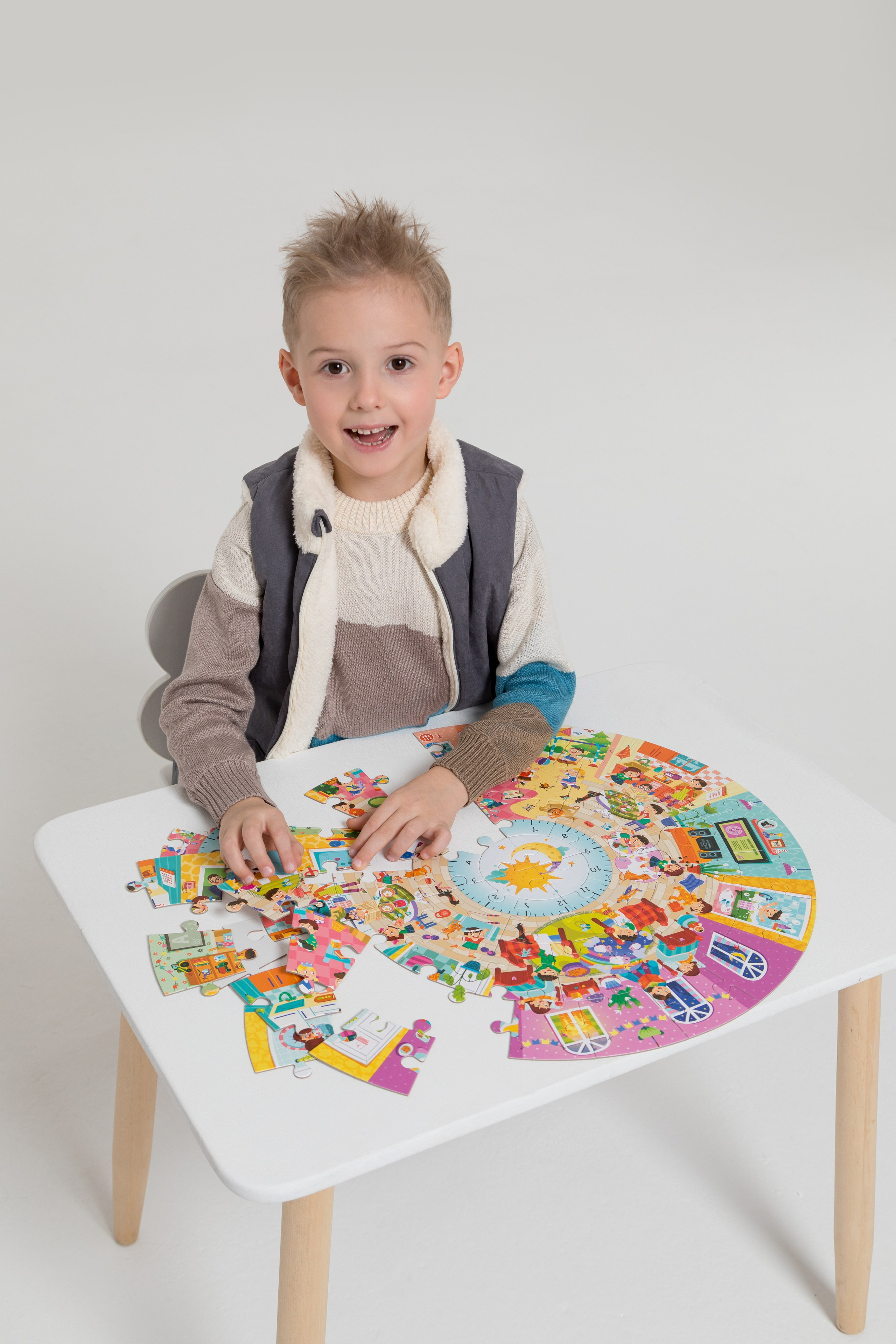 Имиджевая и каталожная съёмка для бренда детских пазлов. Детский и контент фотограф Надя Волкова Санкт-Петербург