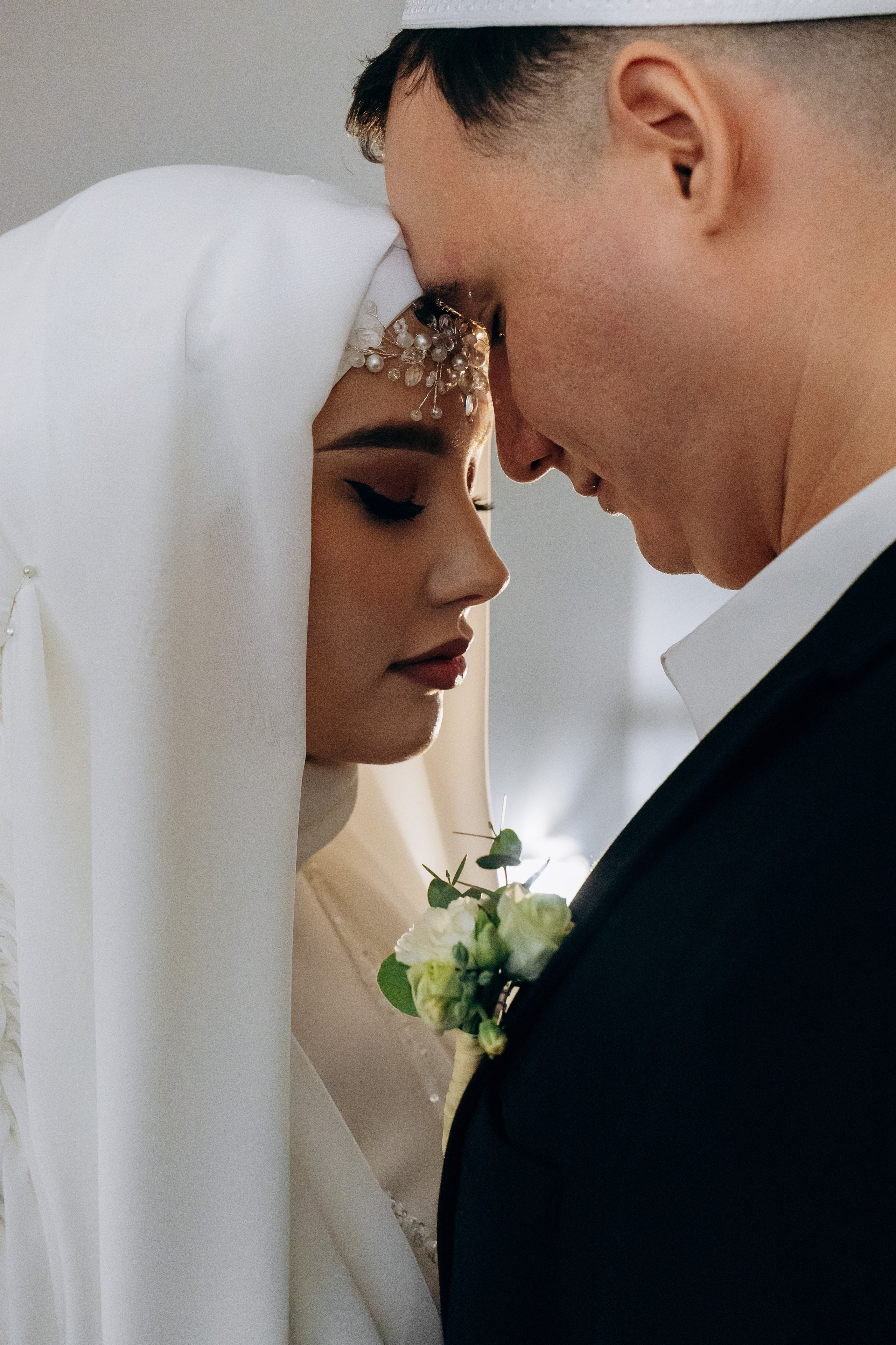 никах в мечети Иман Нуры,, фотосессия в мечети Иман Нуры, фотограф на никах в Казани Ranas4you, образ невесты на никах, завязывание платка Казань, платье на никах Казань