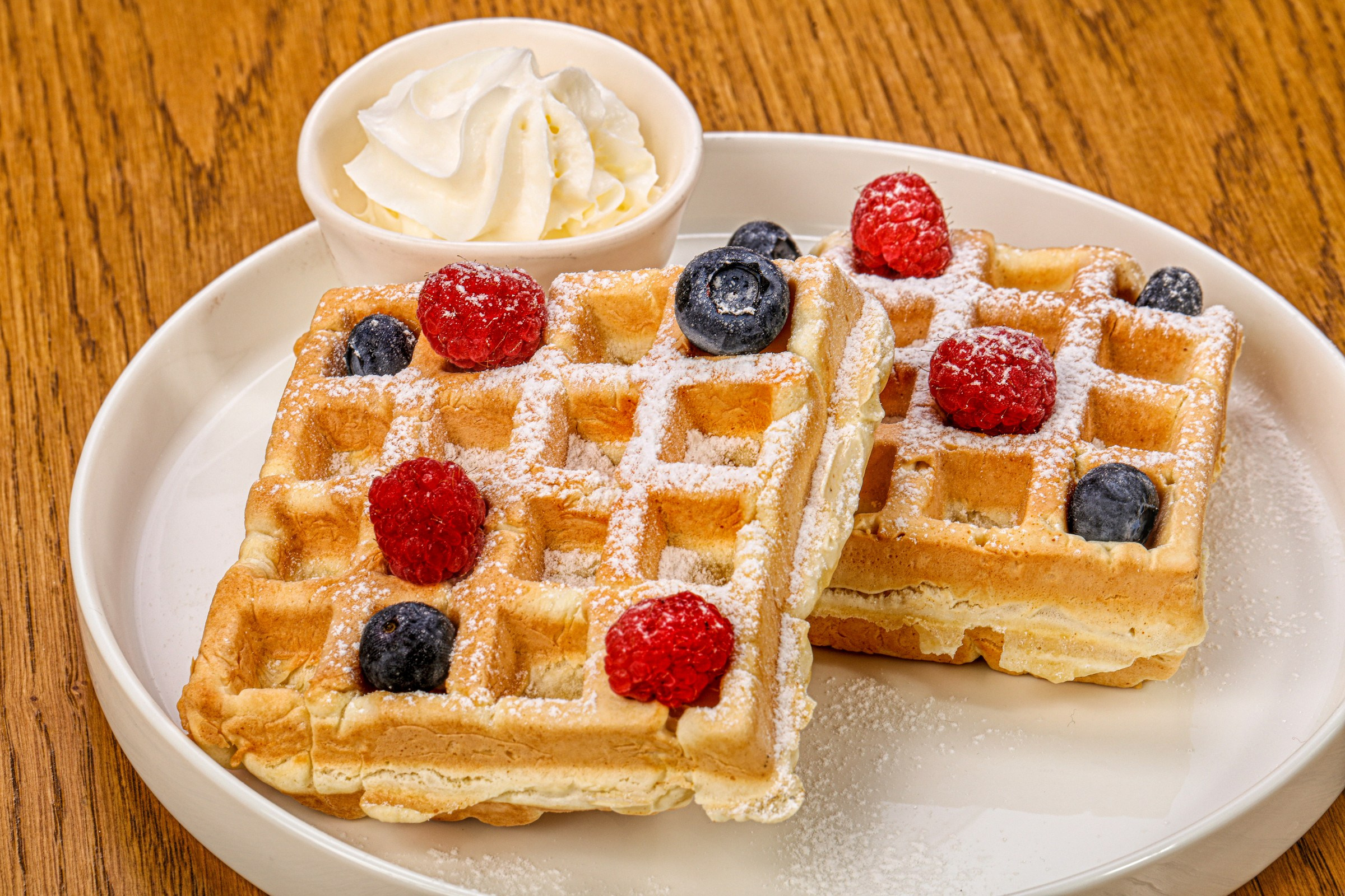 Фотосъемка десертов и выпечки. Заказ по тел.: +7 (906) 006-90-22. Фуд-фотограф Андрей Старостин — съемка еды в Москве. 9000 руб. в час