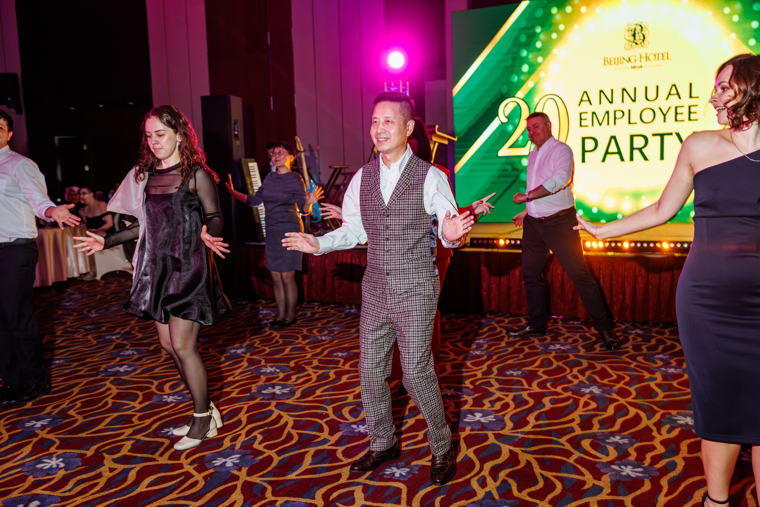Новогодний корпоратив Отеля «Пекин». Репортажный фотограф Минск ❘ Костецкий Илья ❘ Беларусь