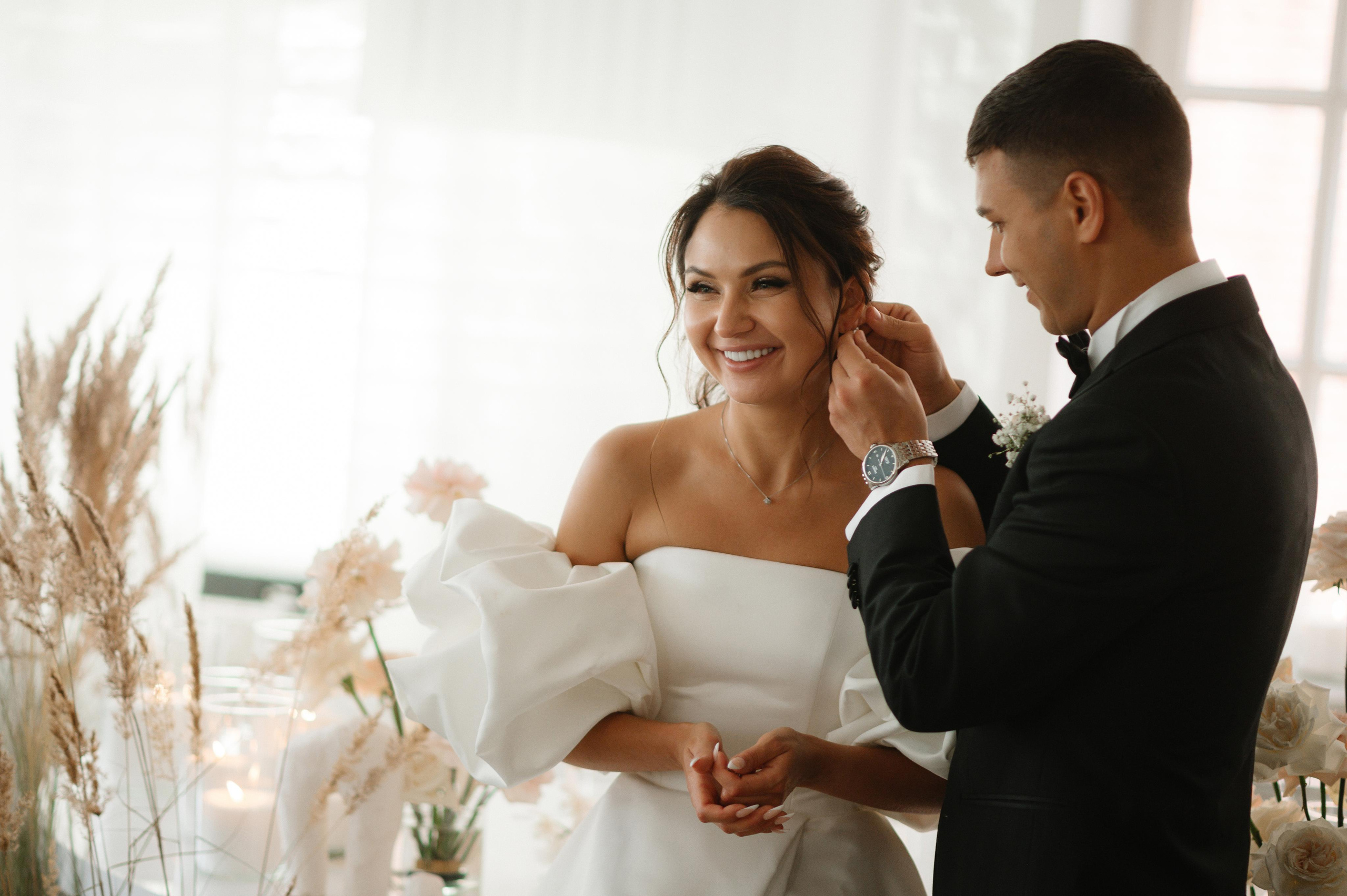 свадебный дресс код черный цвет