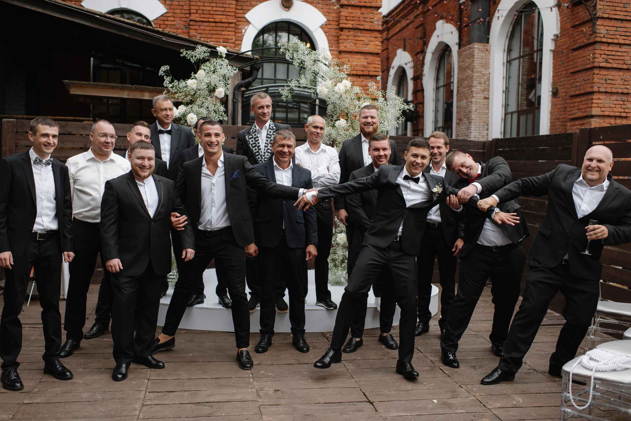 черный дресс код на свадьбу