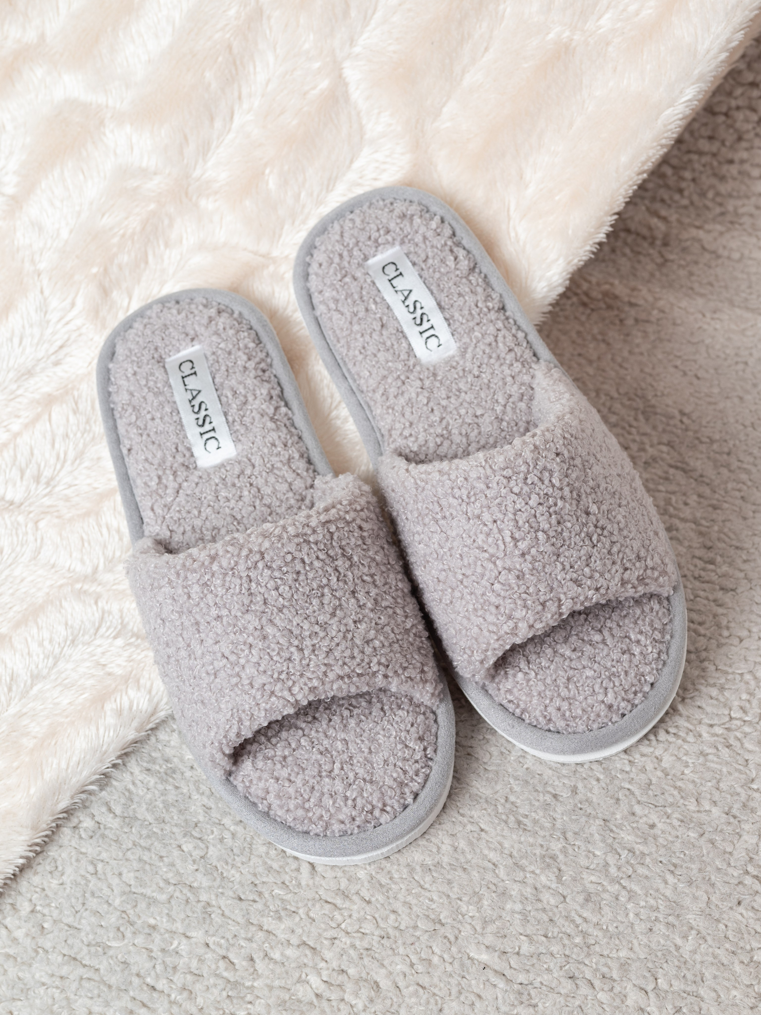 Тапочки. Предметный фотограф, фото для маркетплейсов Пятигорск, КМВ