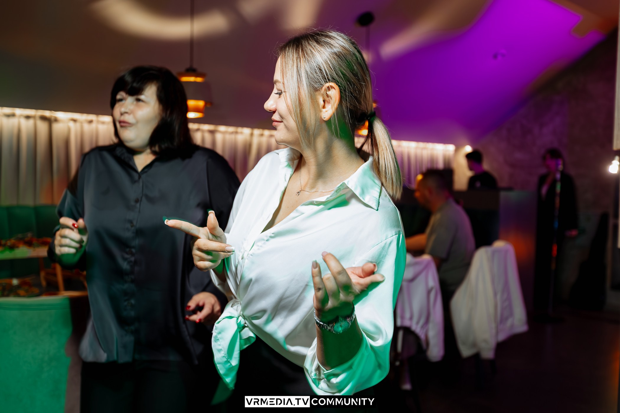 Выходные в караоке-баре «Империя»