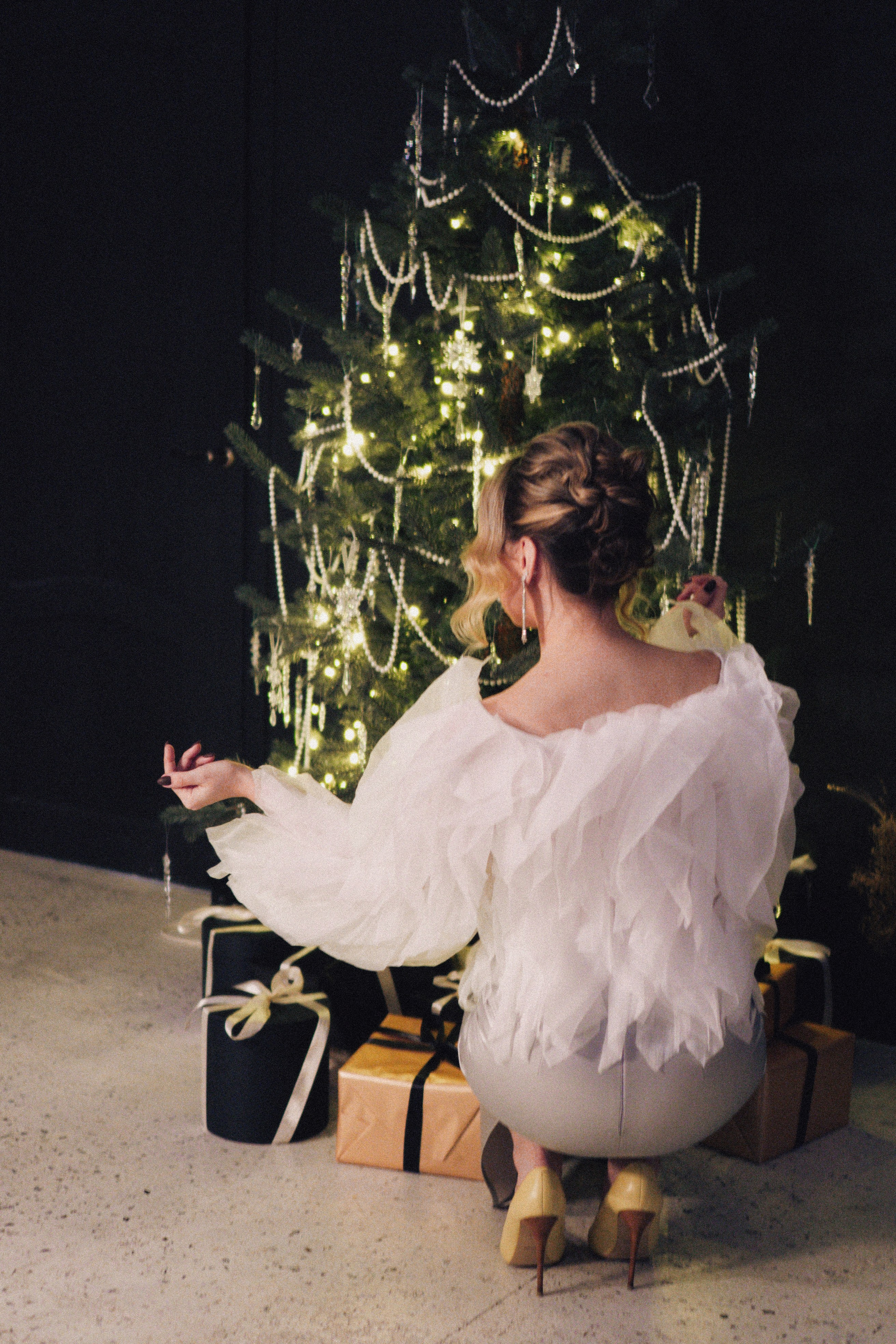 НОВОГОДНЯЯ ФОТОСЕСИИЯ В СТУДИИ ДЛЯ ДЕВУШКИ И ПРОГУЛКА ПО ЧЕРНЫШЕВСКОЙ. Профессиональный фотограф, Санкт-Петербург — Виктория Богомолова