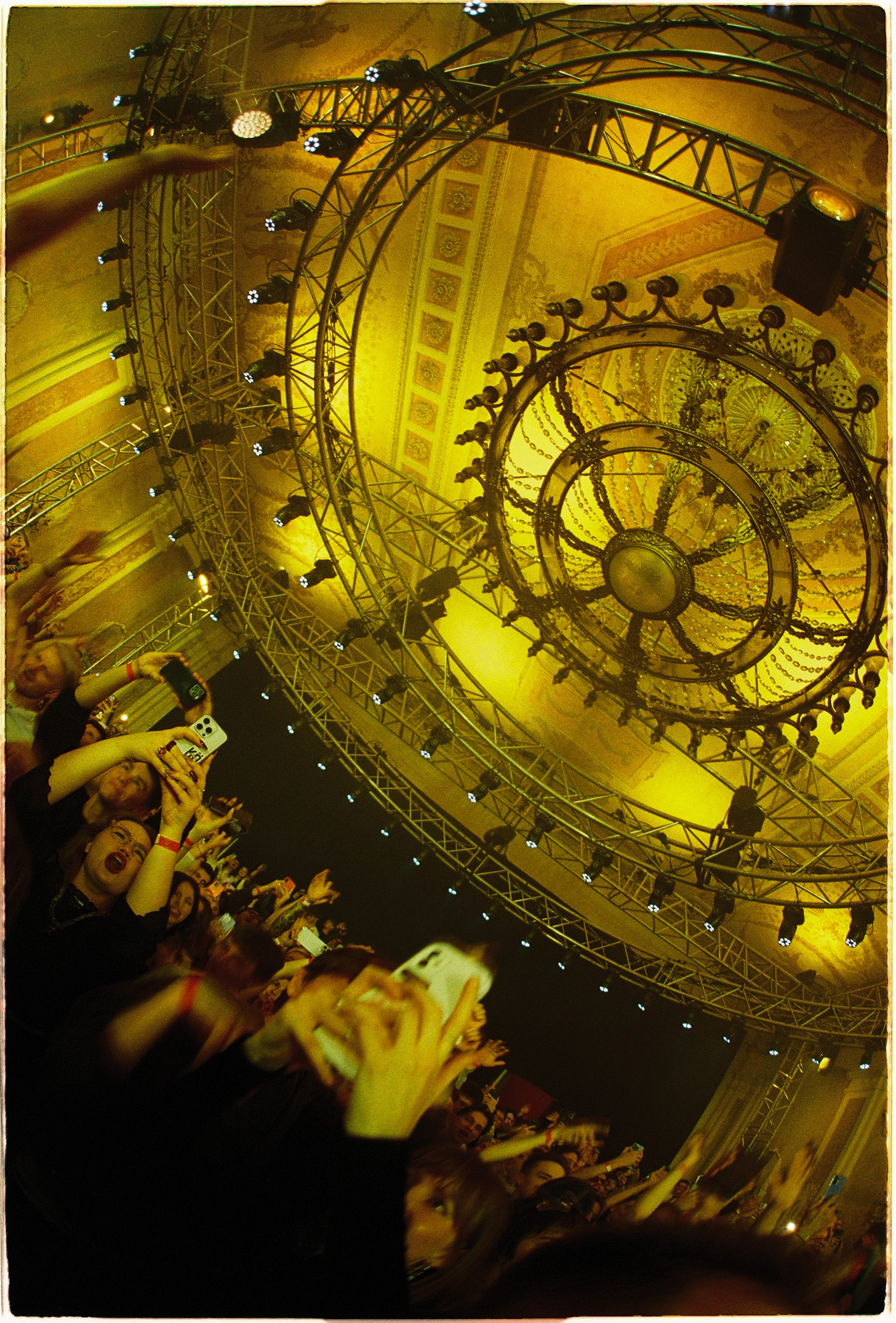 Альфа Кристалл 1 год. Илья Симонов фотограф москва