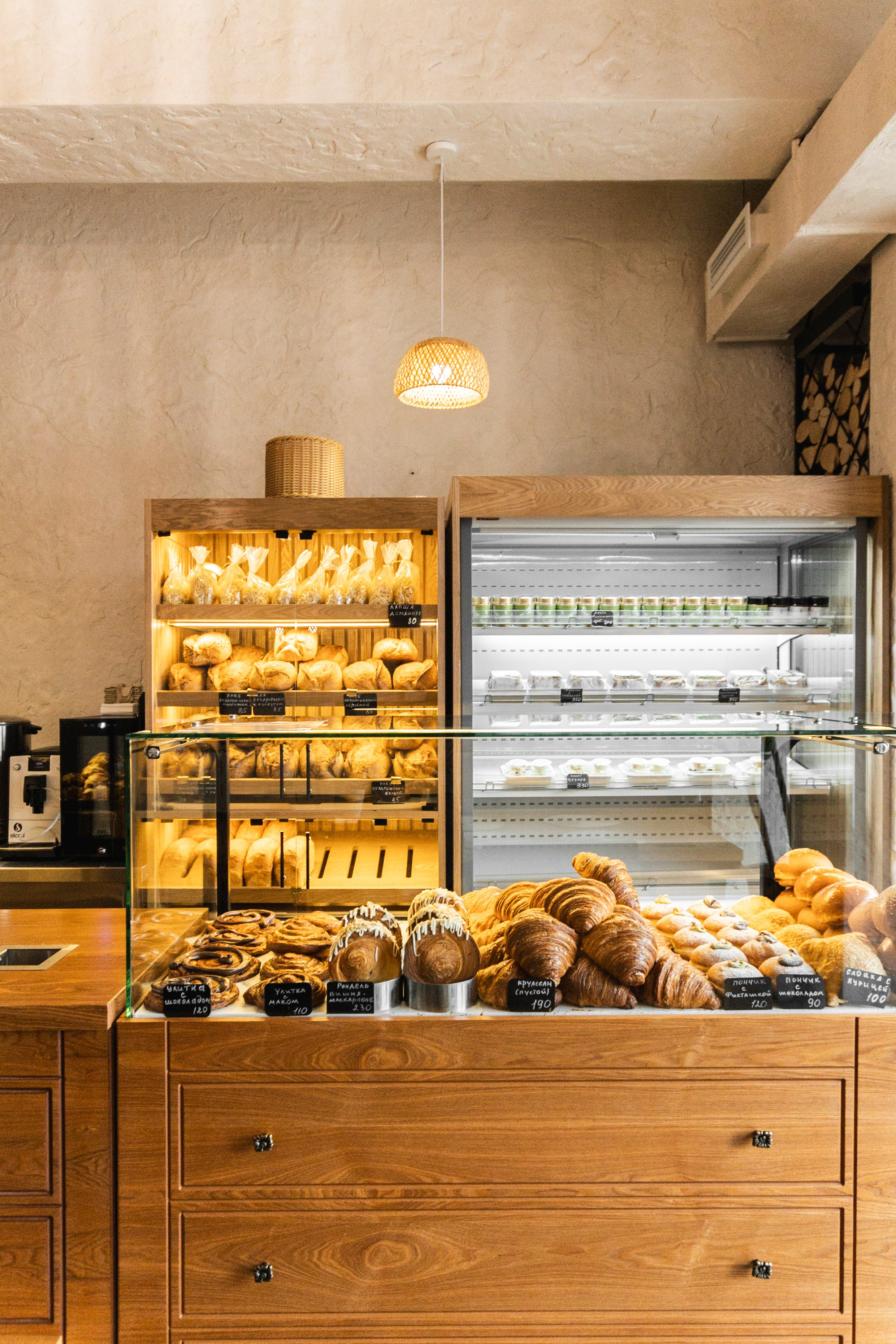 Витрины для пекарни. Фотограф Настя Конник | Пятигорск | Эльбрус | Домбай | Архыз