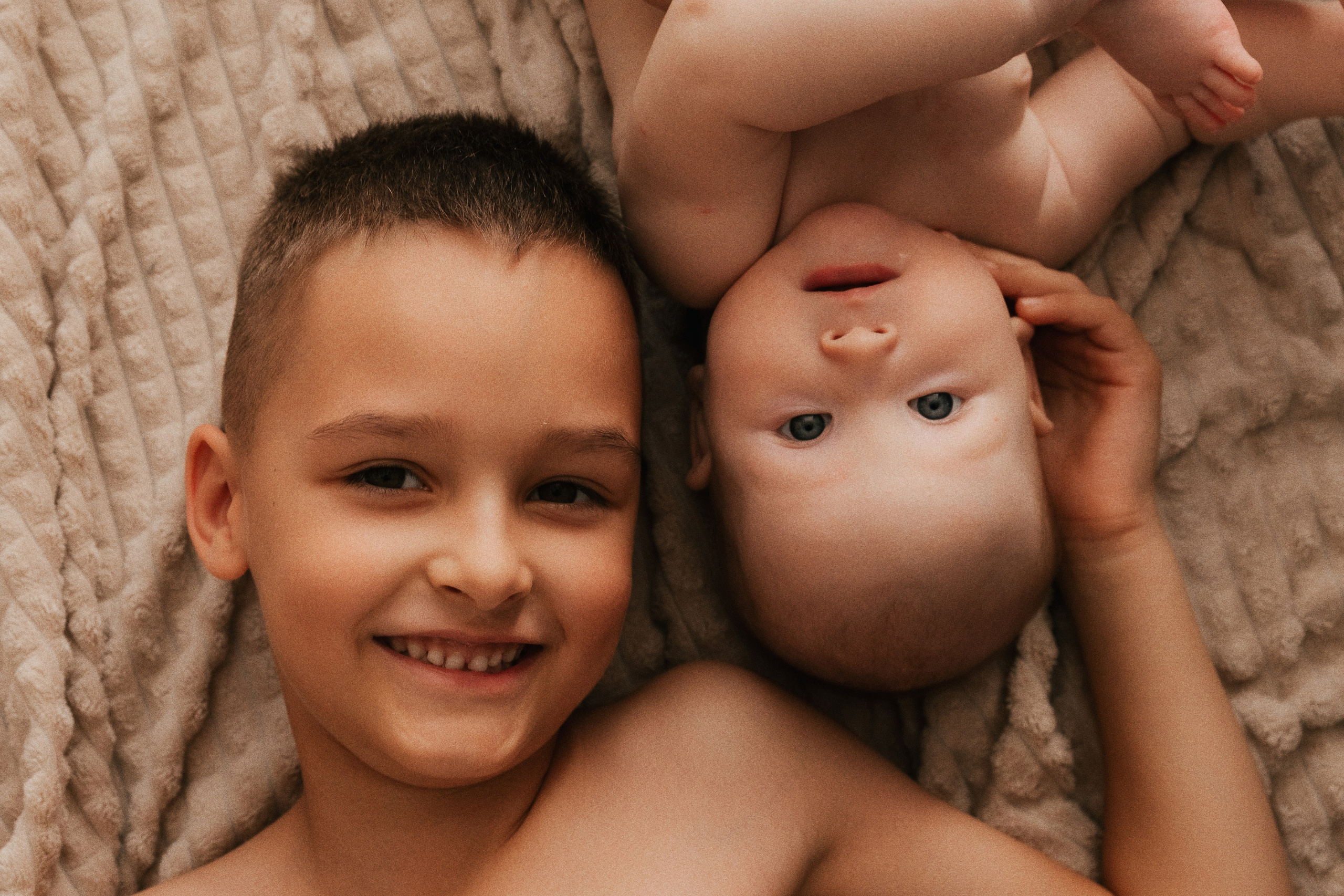 Стас, Юля, Артем и Алина. Семейный фотограф • Домашние съемки в Нижнем Новгороде