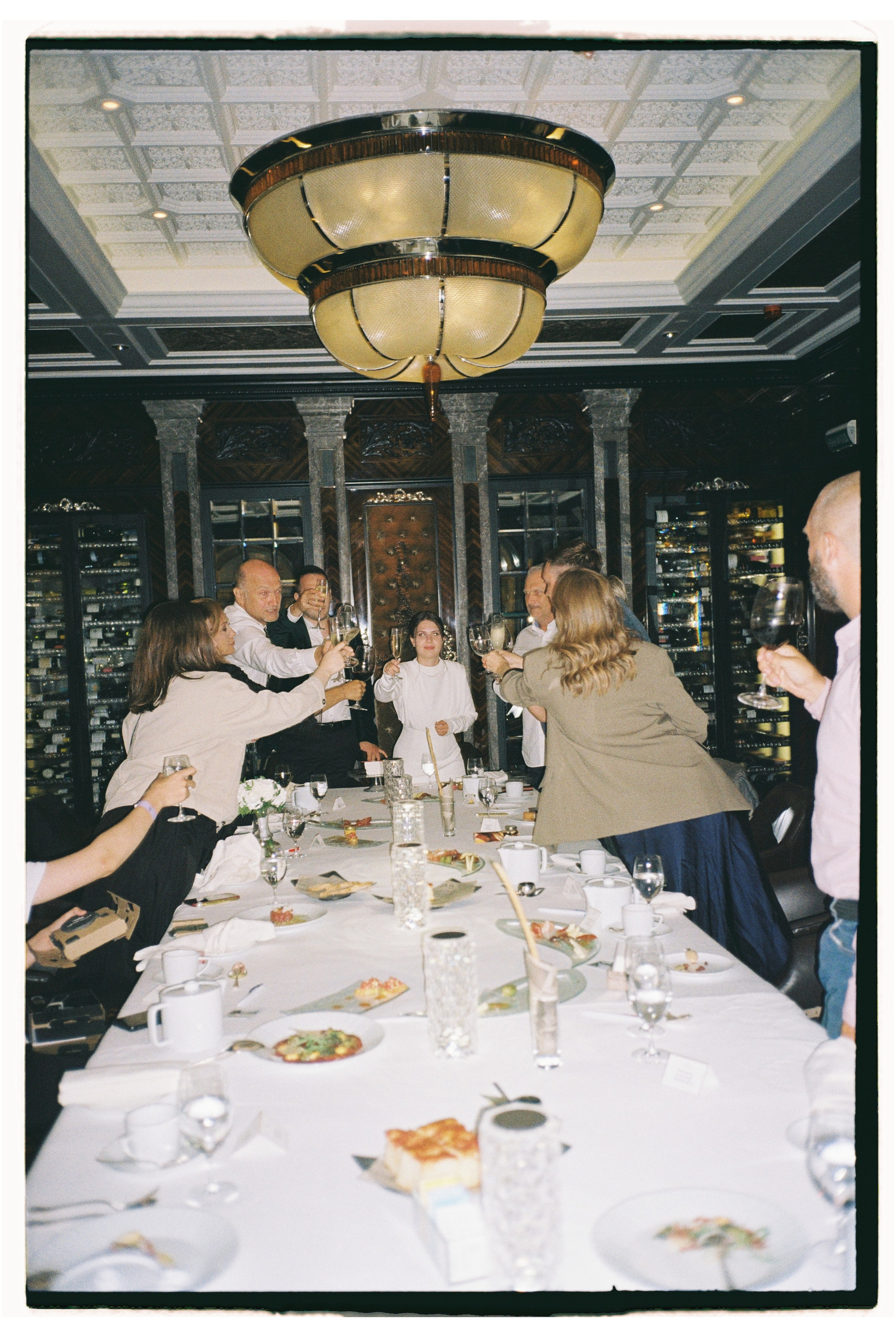 Свадебная фотосессия в Питере. Сестры Карабаза. Фотографы и ретушеры в Москве и Санкт-Петербурге