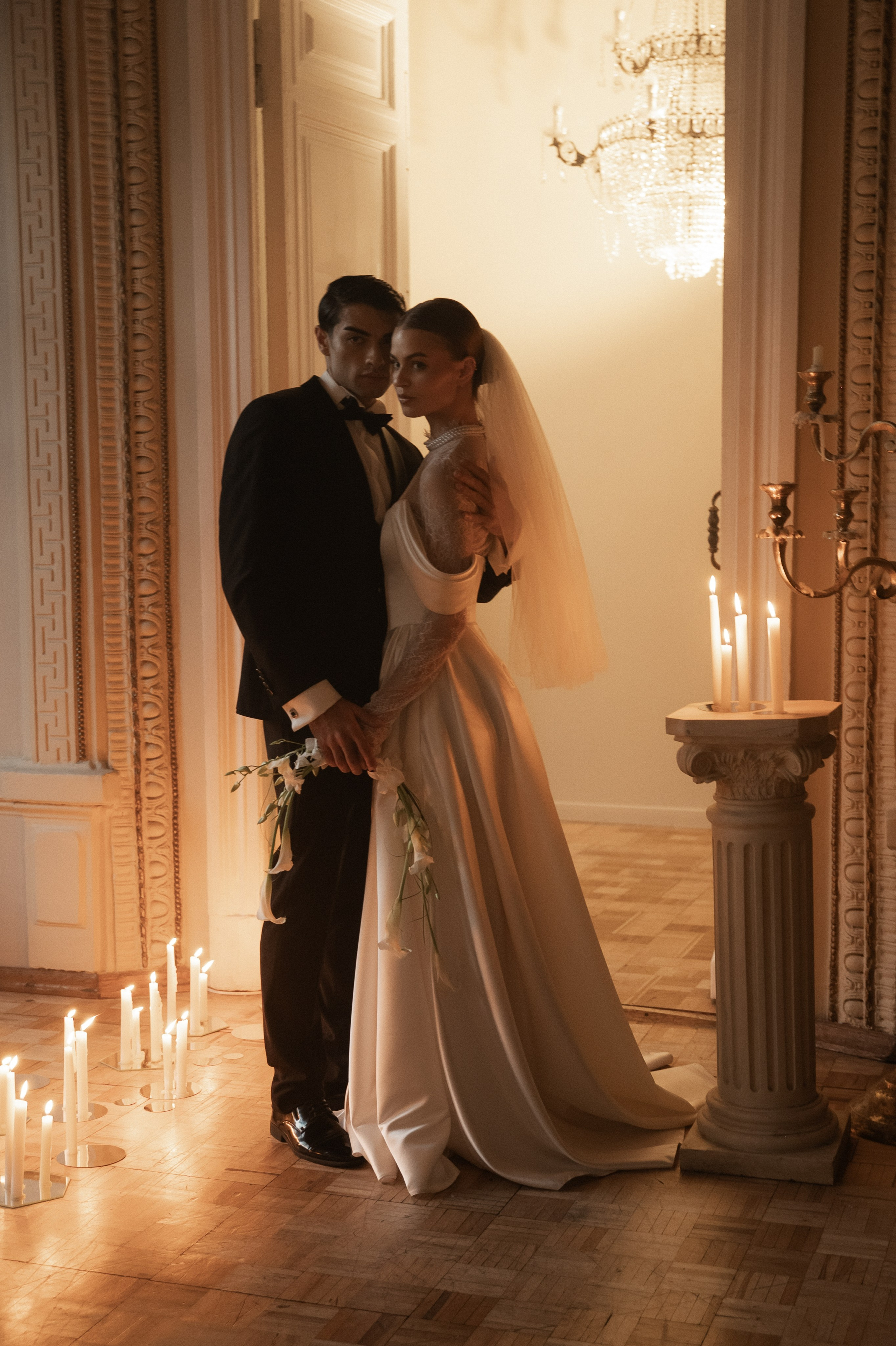 Камерный свадебный ужин при свечах в старинном особняке в фотостудии 21. Kult. Ярослава Ерина — свадебный фотограф в Москве