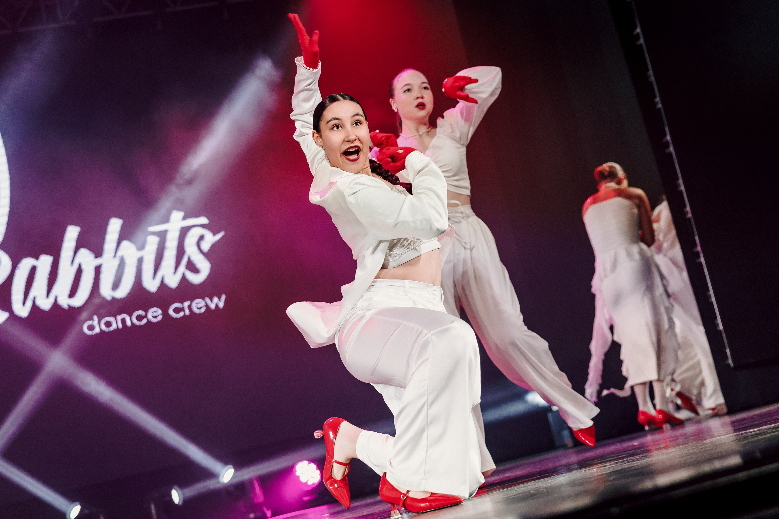 Отчётный концерт танцевальной школы «Red Rabbits» 2025. Лёшка Варзегов — фотограф