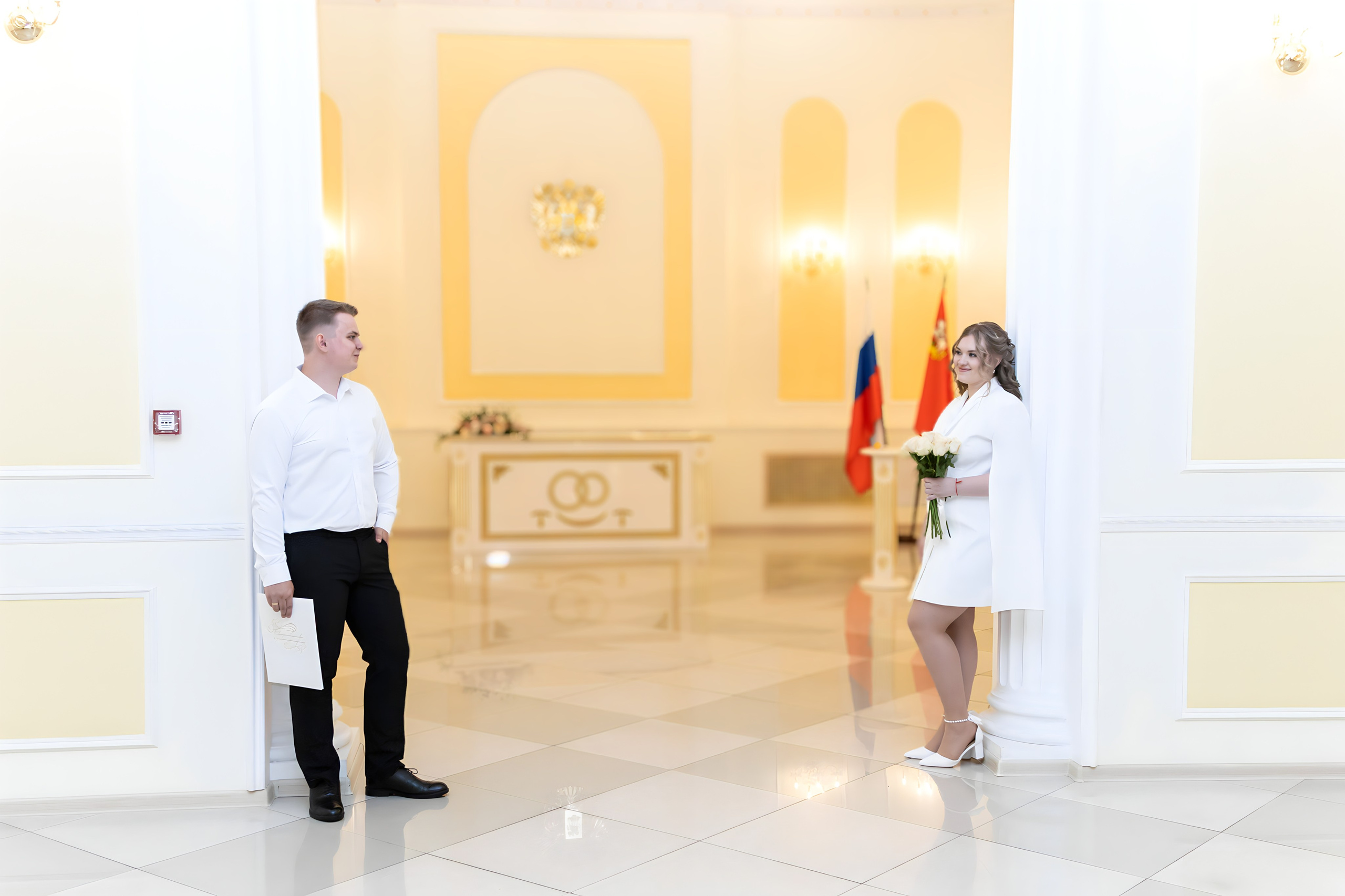 Регистрация в ЗАГс г. Королев + фотосессия в студии ЗАГСа г. Королев проспект Королева д. 14. Юлия Егорова | Свадебный фотограф, семейный фотограф Москва, МО • Портреты • репортажи • день рождения • Love Story • дети