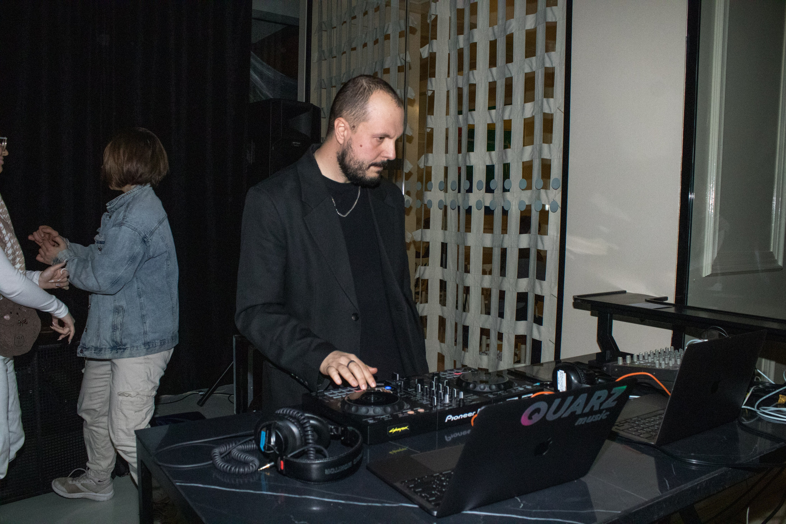 QUARZ x Nosika delo. Boringowl | Коммерческий фотограф в Иркутске Раиса Ботороева