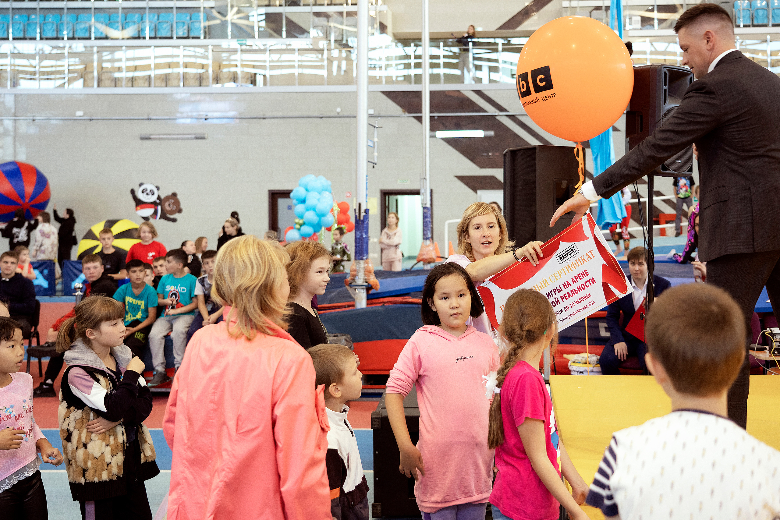 Все любят спорт. Байкал-арена. 10лет. Семейный, детский и школьный фотограф в Иркутске Алёна Зорка