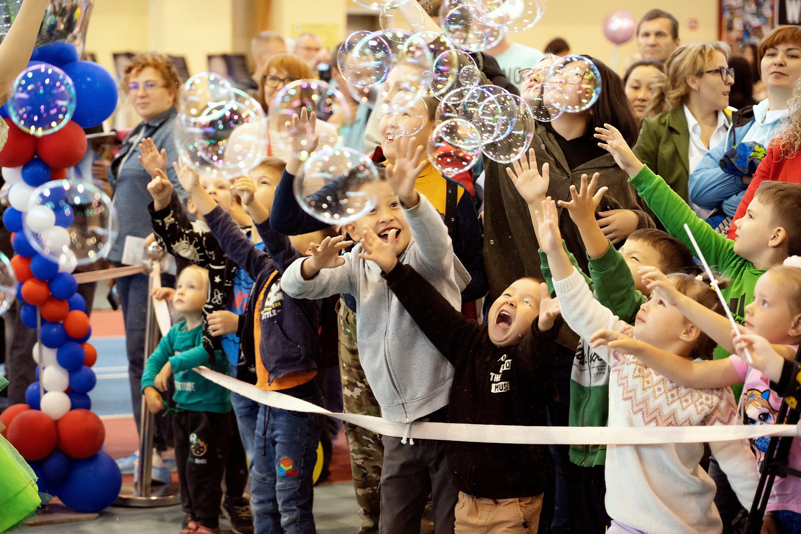 Все любят спорт. Байкал-арена. 10лет. Семейный, детский и школьный фотограф в Иркутске Алёна Зорка