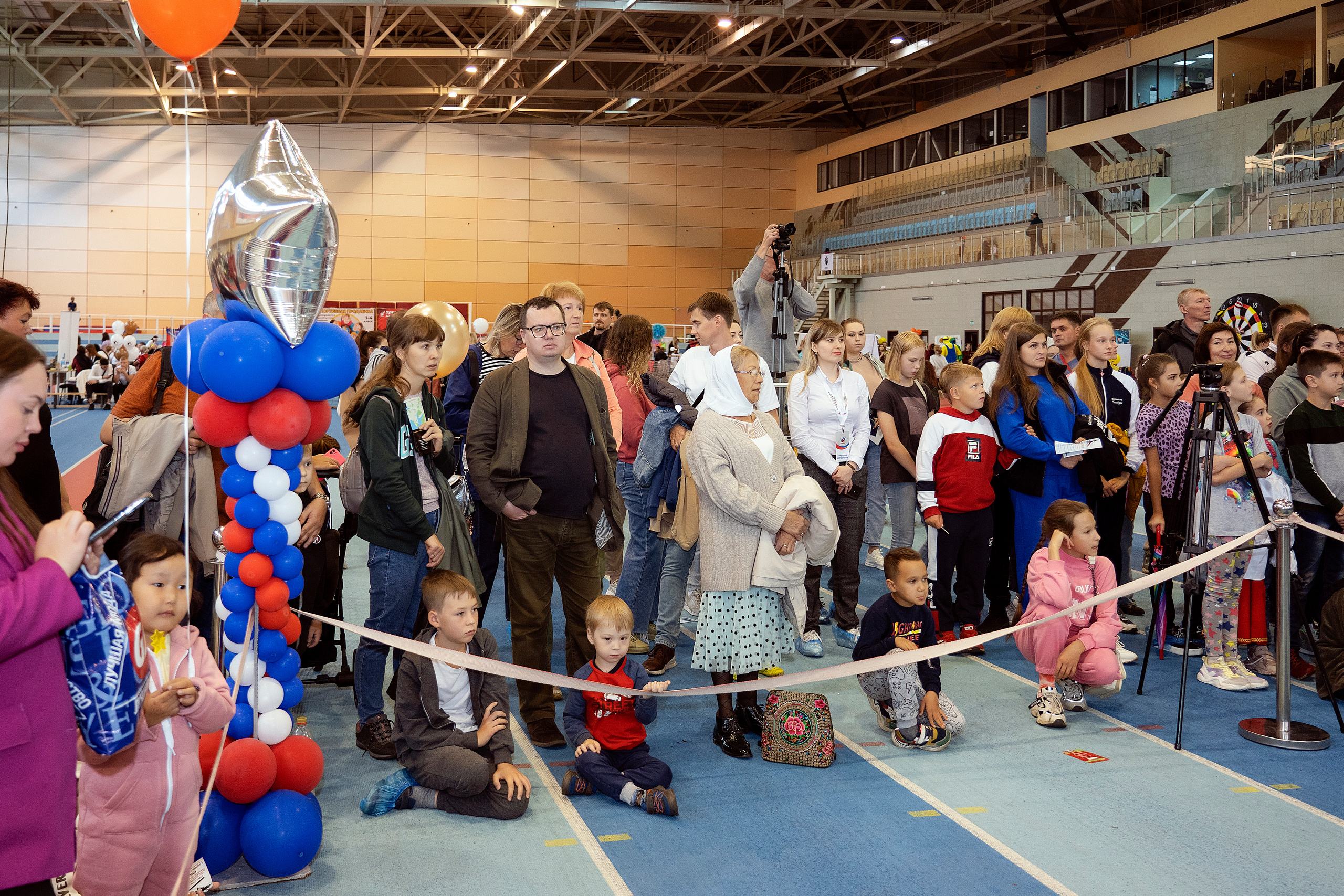 Все любят спорт. Байкал-арена. 10лет. Семейный, детский и школьный фотограф в Иркутске Алёна Зорка