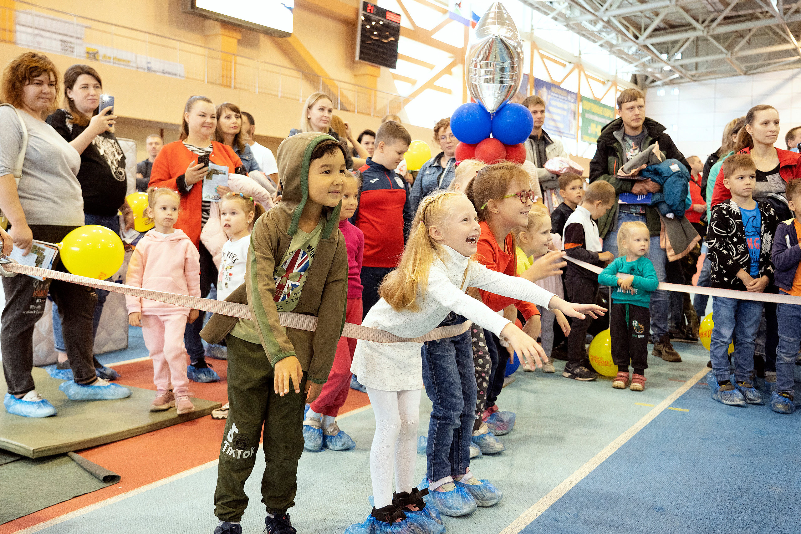 Все любят спорт. Байкал-арена. 10лет. Семейный, детский и школьный фотограф в Иркутске Алёна Зорка