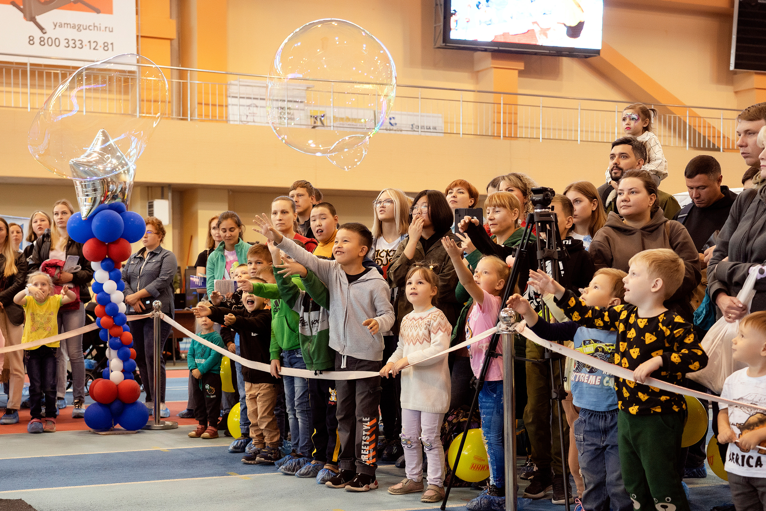 Все любят спорт. Байкал-арена. 10лет. Семейный, детский и школьный фотограф в Иркутске Алёна Зорка