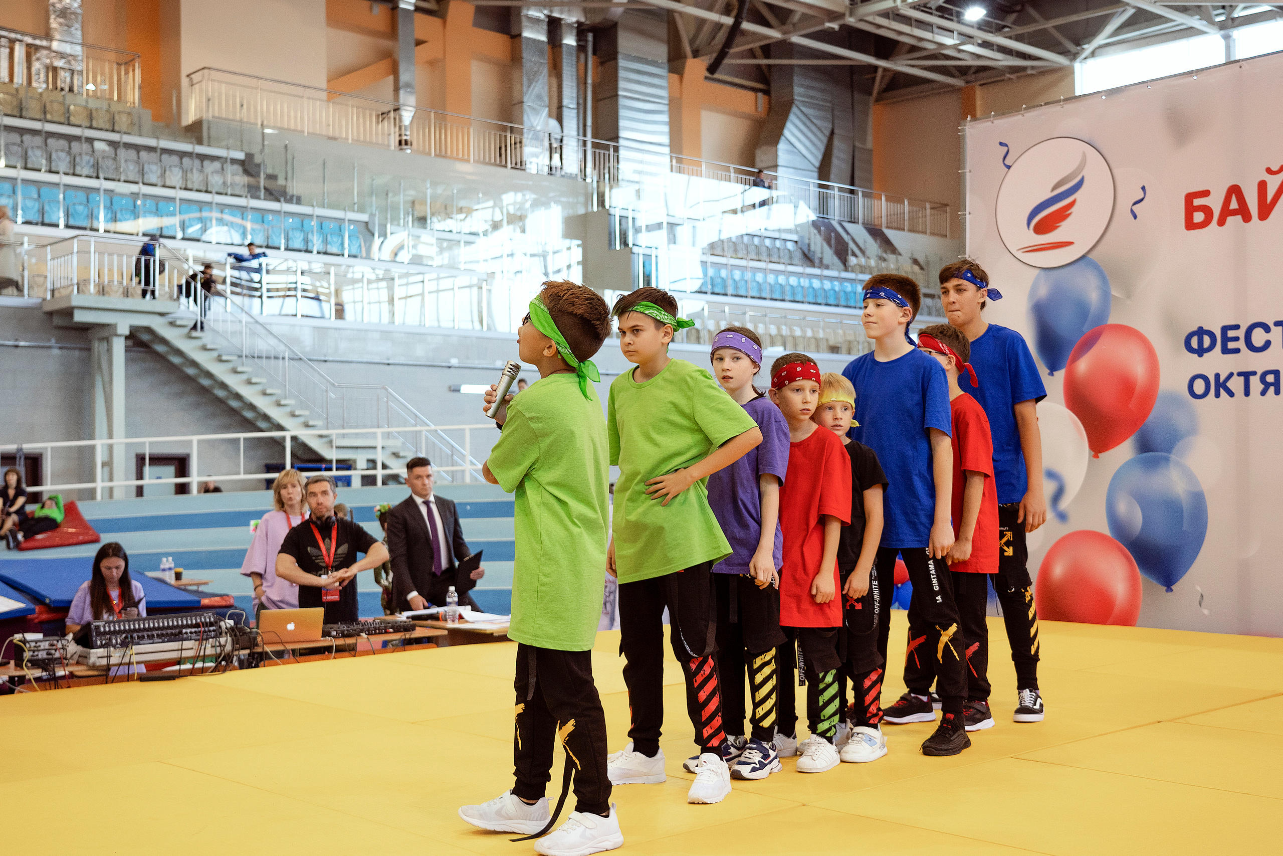 Все любят спорт. Байкал-арена. 10лет. Семейный, детский и школьный фотограф в Иркутске Алёна Зорка