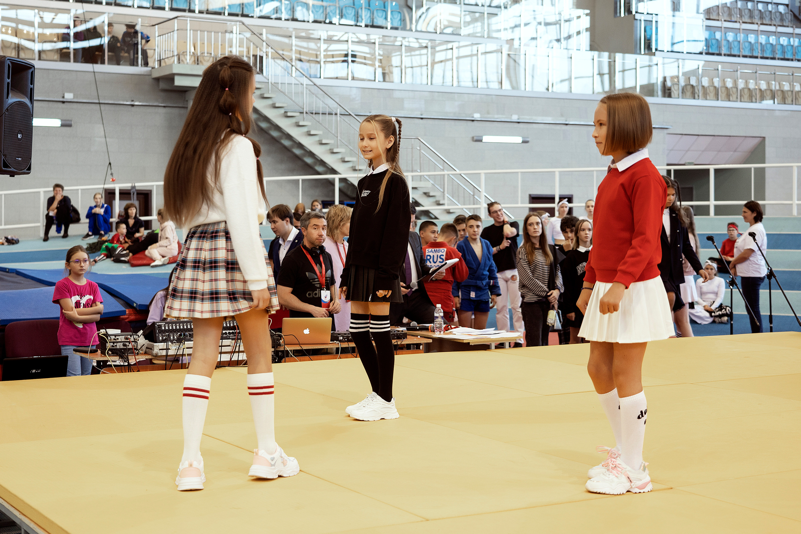 Все любят спорт. Байкал-арена. 10лет. Семейный, детский и школьный фотограф в Иркутске Алёна Зорка