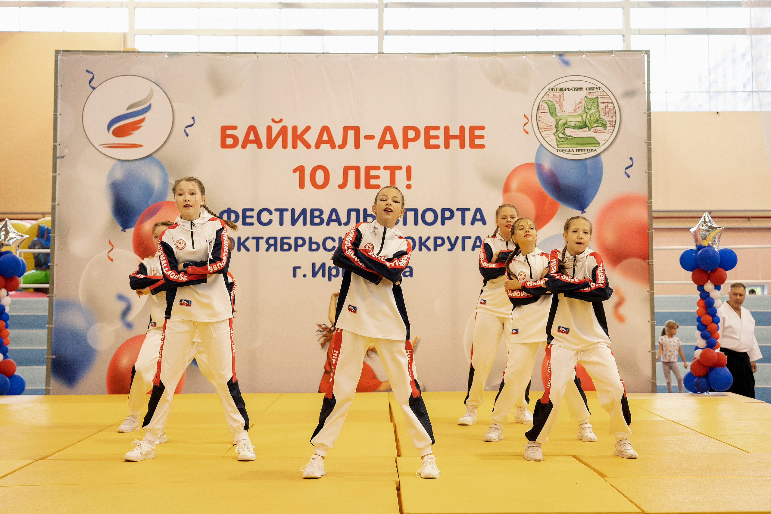 Все любят спорт. Байкал-арена. 10лет. Семейный, детский и школьный фотограф в Иркутске Алёна Зорка