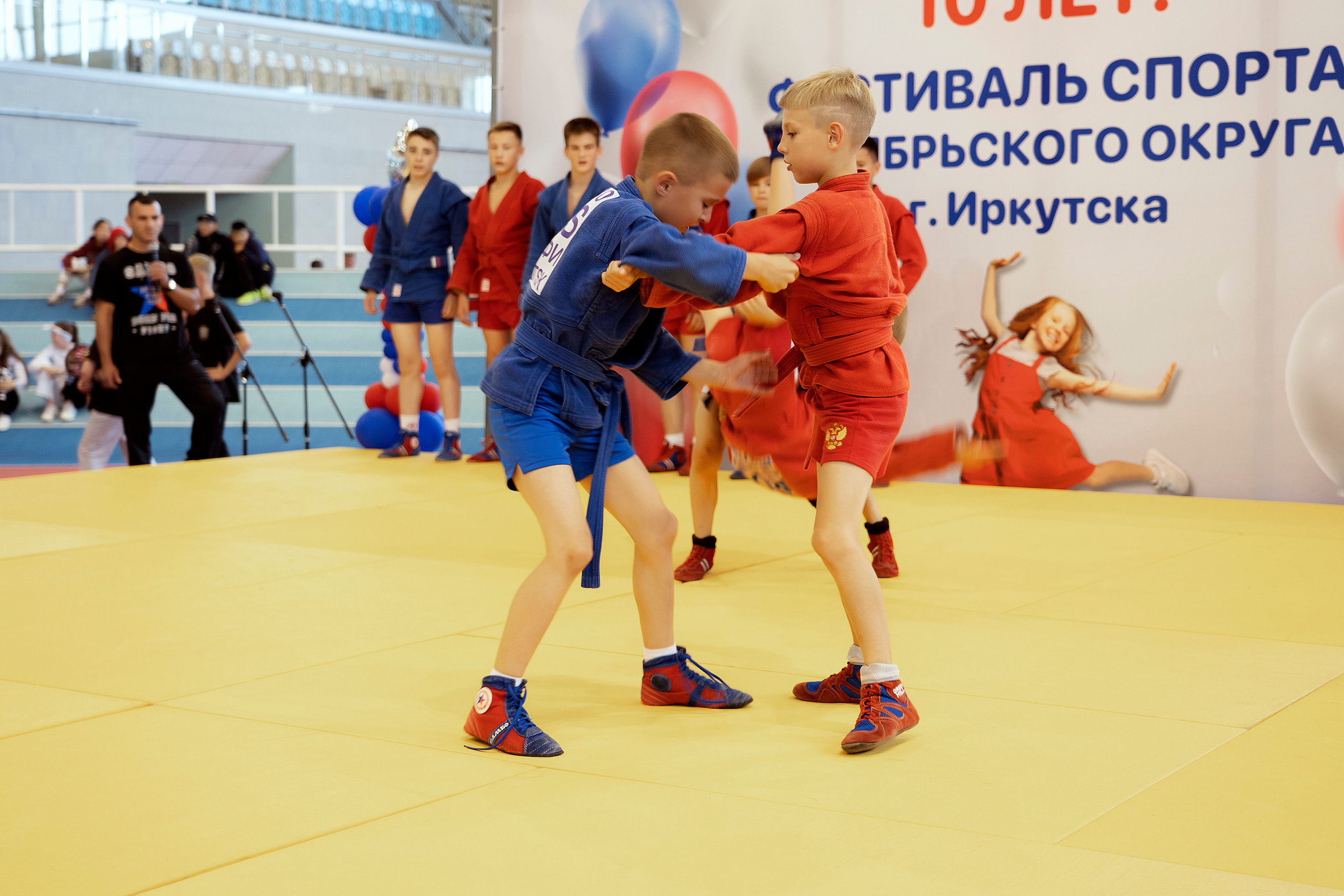 Все любят спорт. Байкал-арена. 10лет. Семейный, детский и школьный фотограф в Иркутске Алёна Зорка