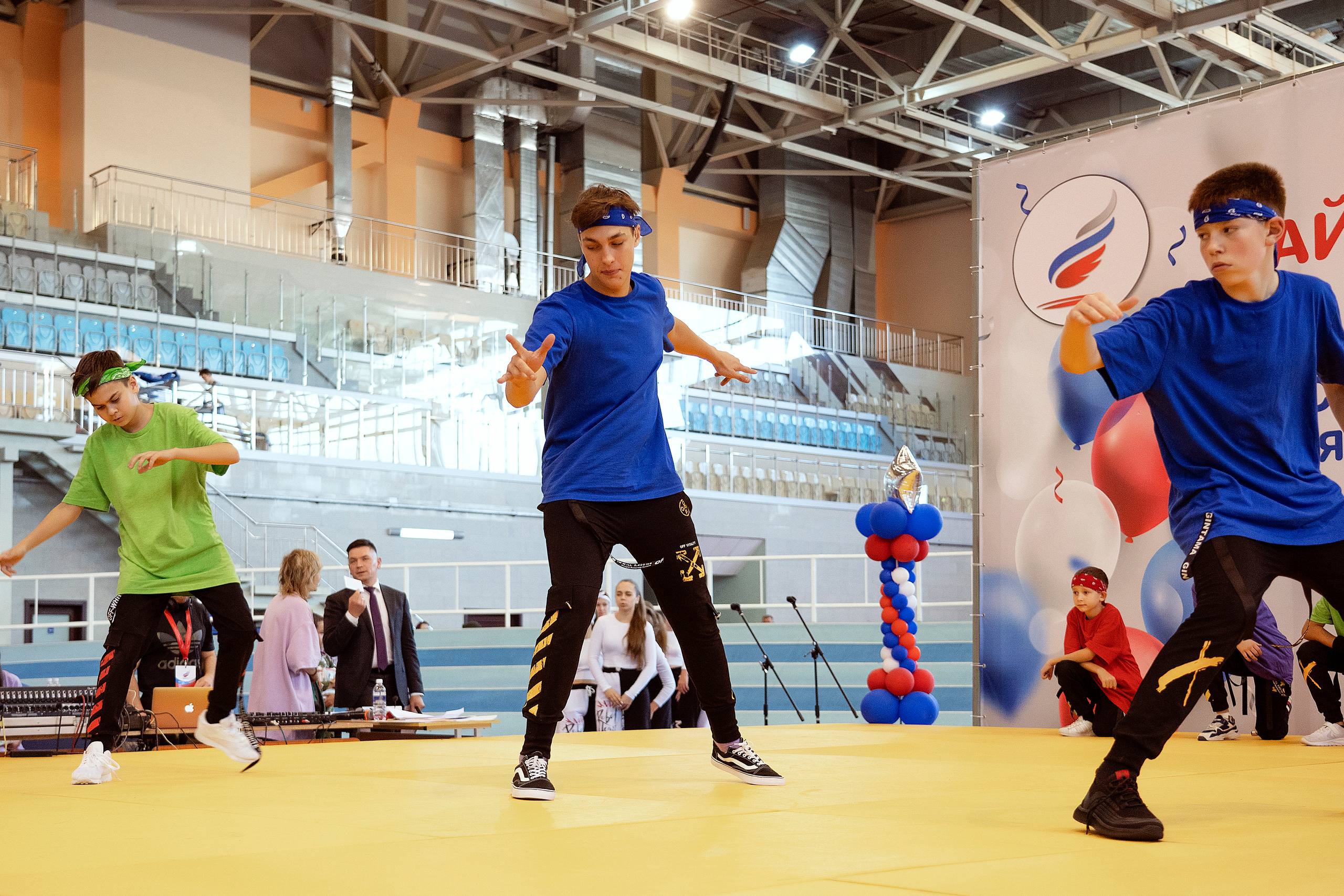 Все любят спорт. Байкал-арена. 10лет. Семейный, детский и школьный фотограф в Иркутске Алёна Зорка