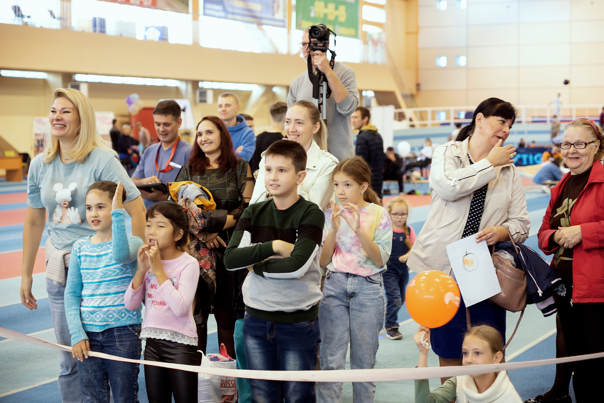 Все любят спорт. Байкал-арена. 10лет. Семейный, детский и школьный фотограф в Иркутске Алёна Зорка