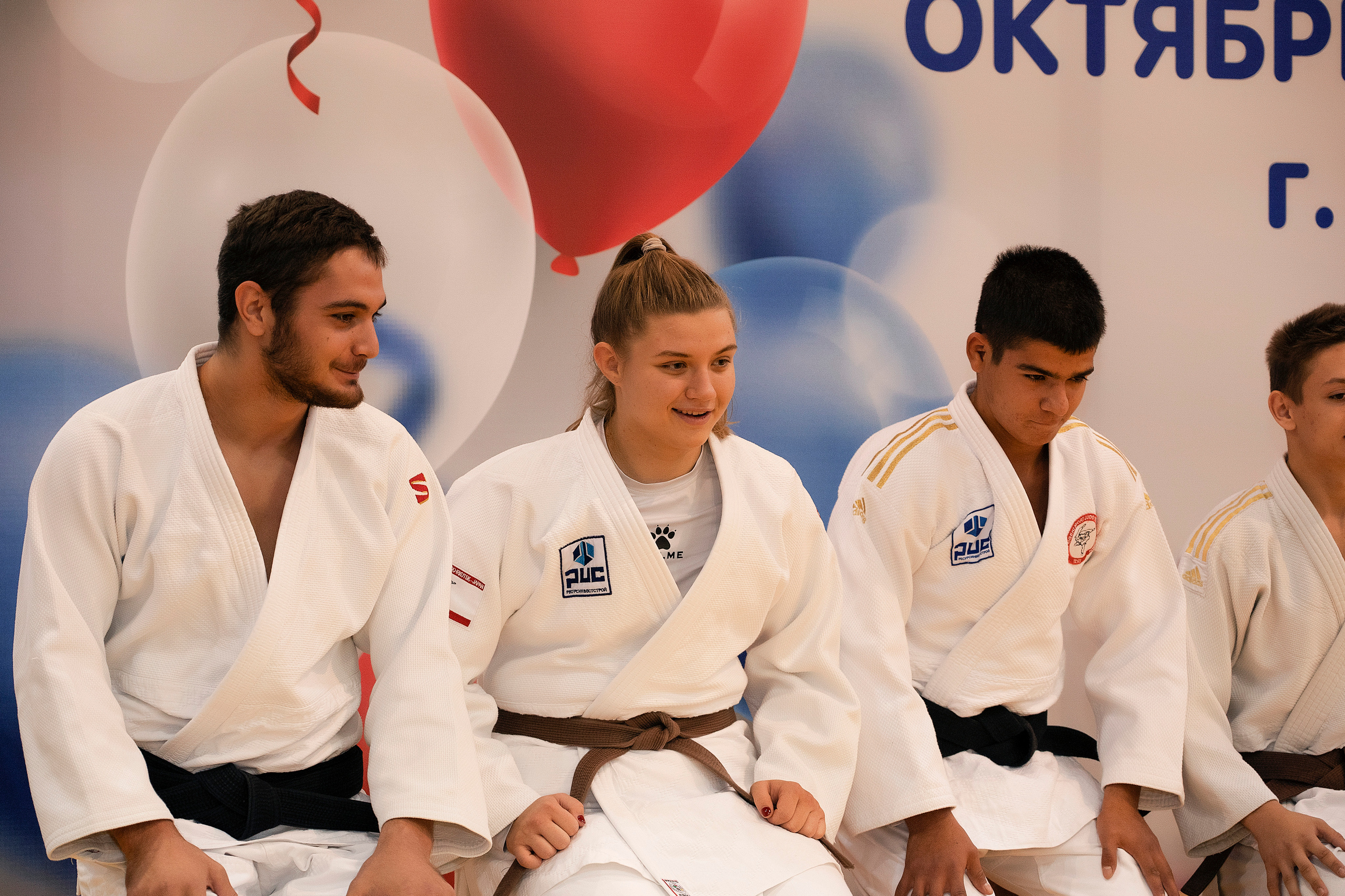 Все любят спорт. Байкал-арена. 10лет. Семейный, детский и школьный фотограф в Иркутске Алёна Зорка