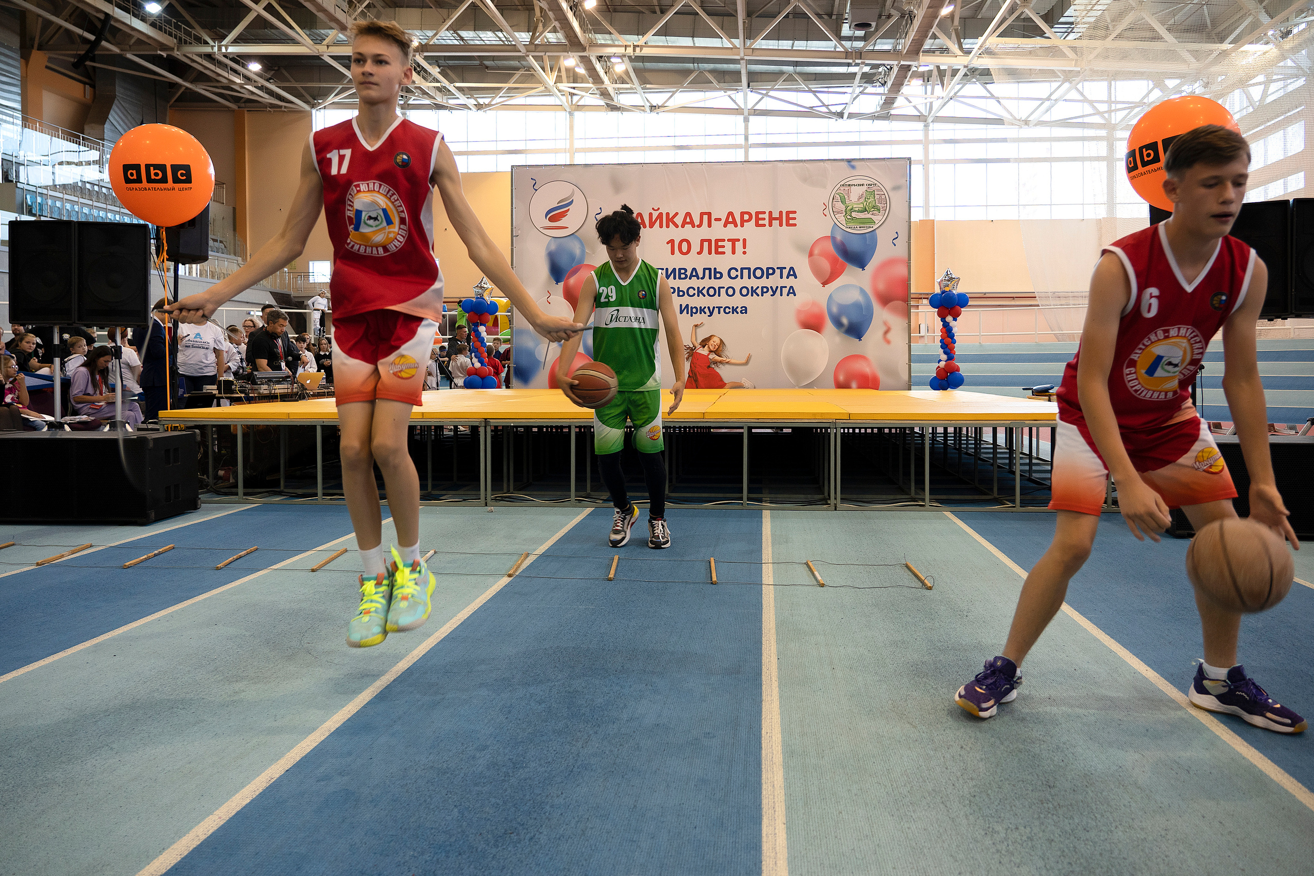 Все любят спорт. Байкал-арена. 10лет. Семейный, детский и школьный фотограф в Иркутске Алёна Зорка