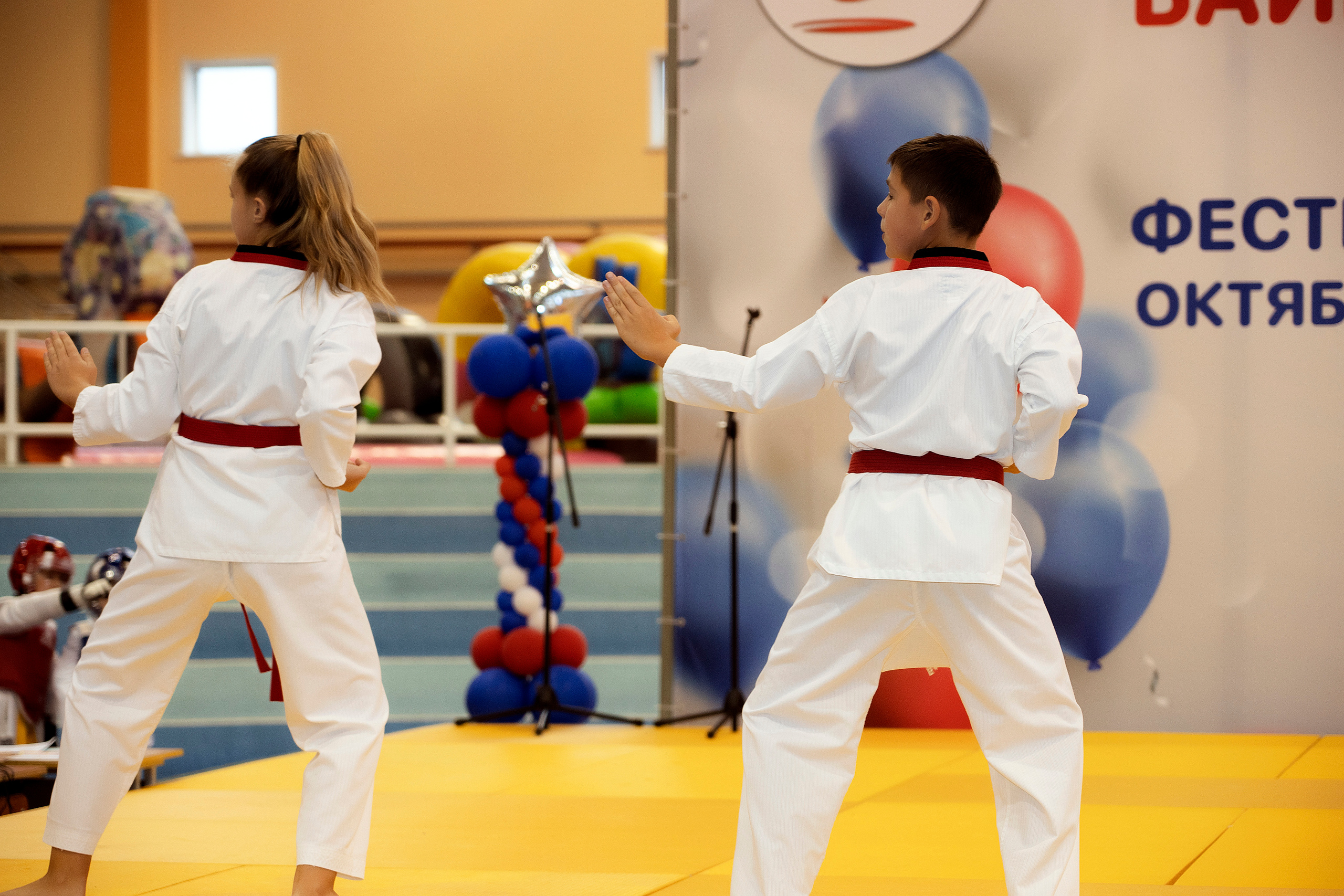 Все любят спорт. Байкал-арена. 10лет. Семейный, детский и школьный фотограф в Иркутске Алёна Зорка