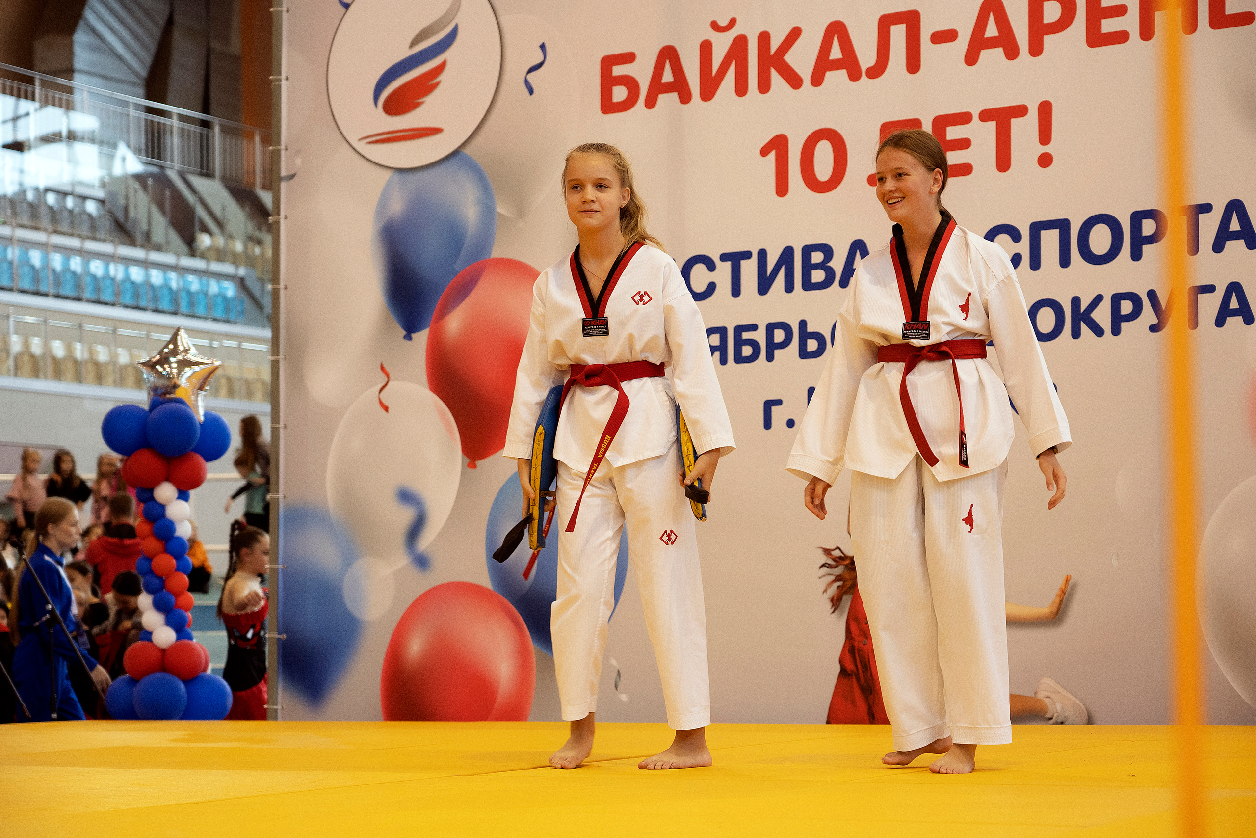 Все любят спорт. Байкал-арена. 10лет. Семейный, детский и школьный фотограф в Иркутске Алёна Зорка