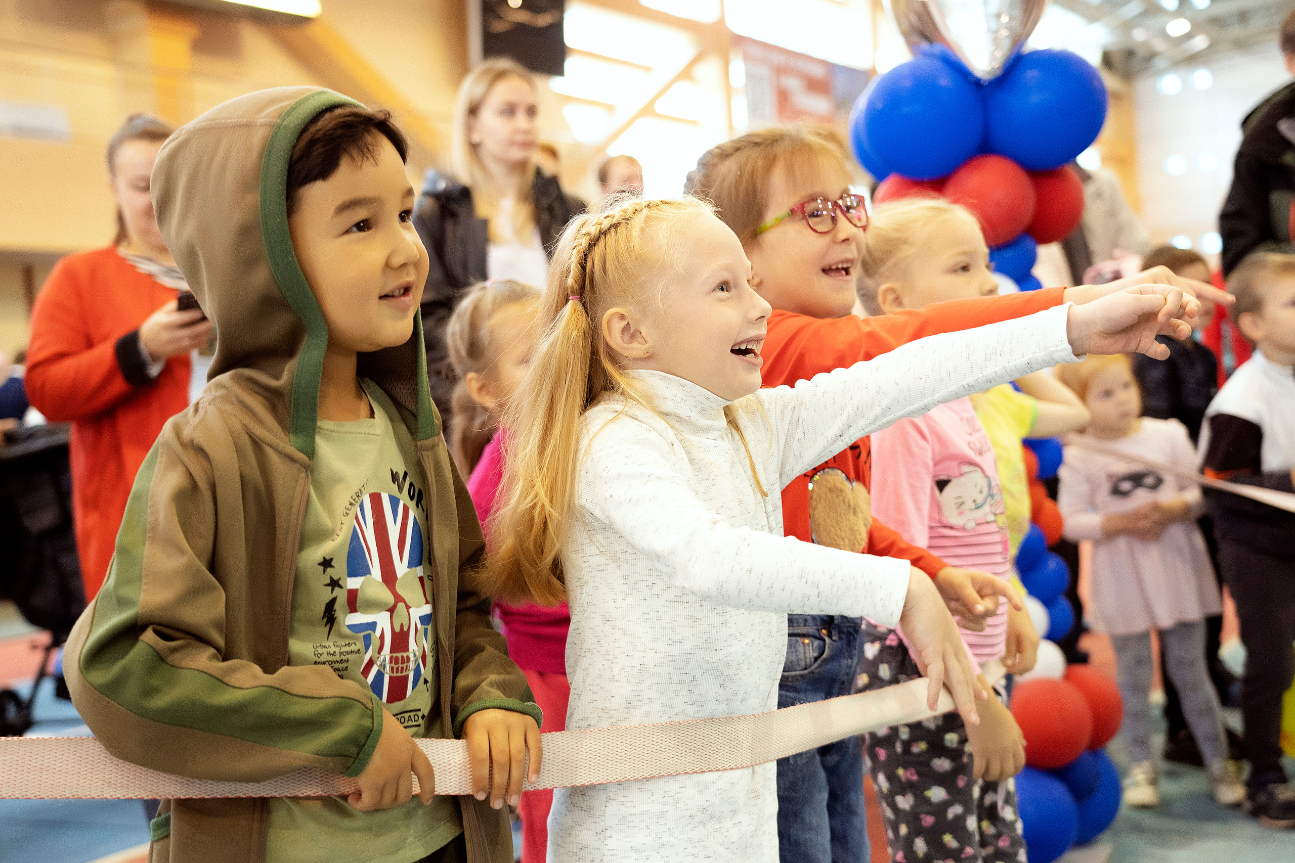 Все любят спорт. Байкал-арена. 10лет. Семейный, детский и школьный фотограф в Иркутске Алёна Зорка