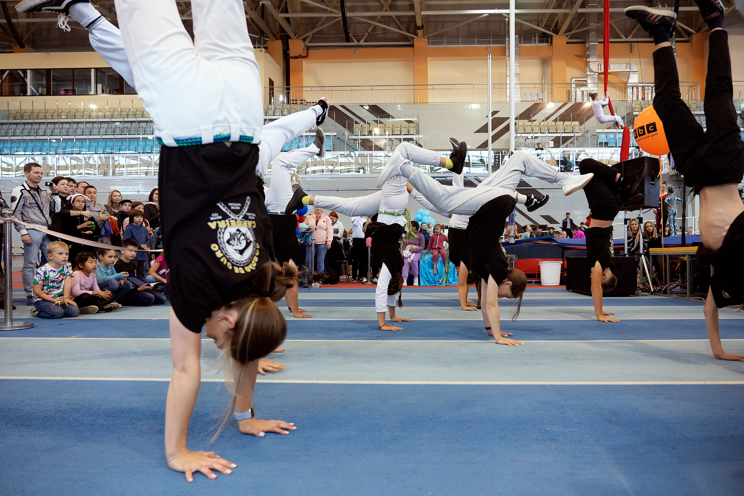 Все любят спорт. Байкал-арена. 10лет. Семейный, детский и школьный фотограф в Иркутске Алёна Зорка