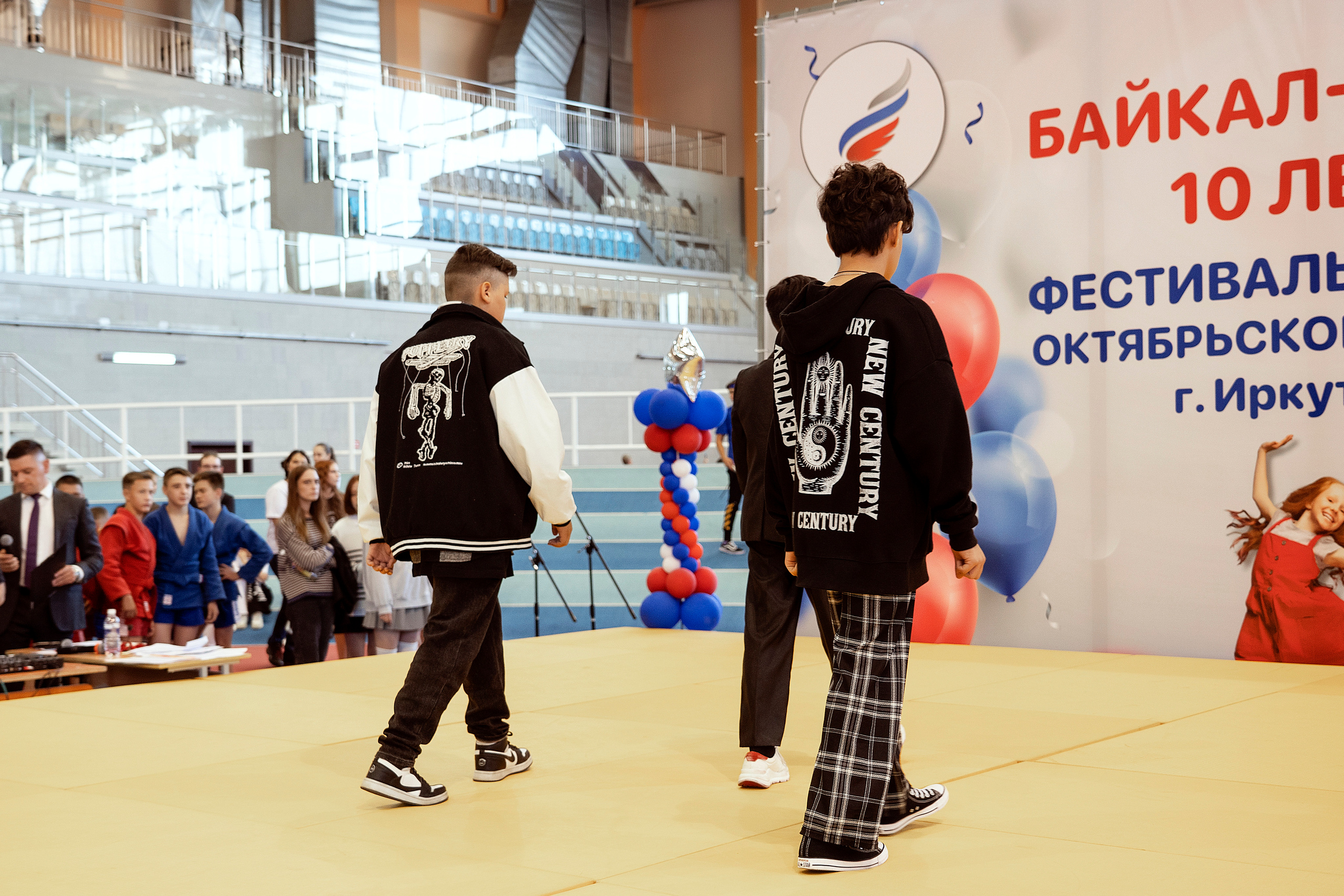 Все любят спорт. Байкал-арена. 10лет. Семейный, детский и школьный фотограф в Иркутске Алёна Зорка