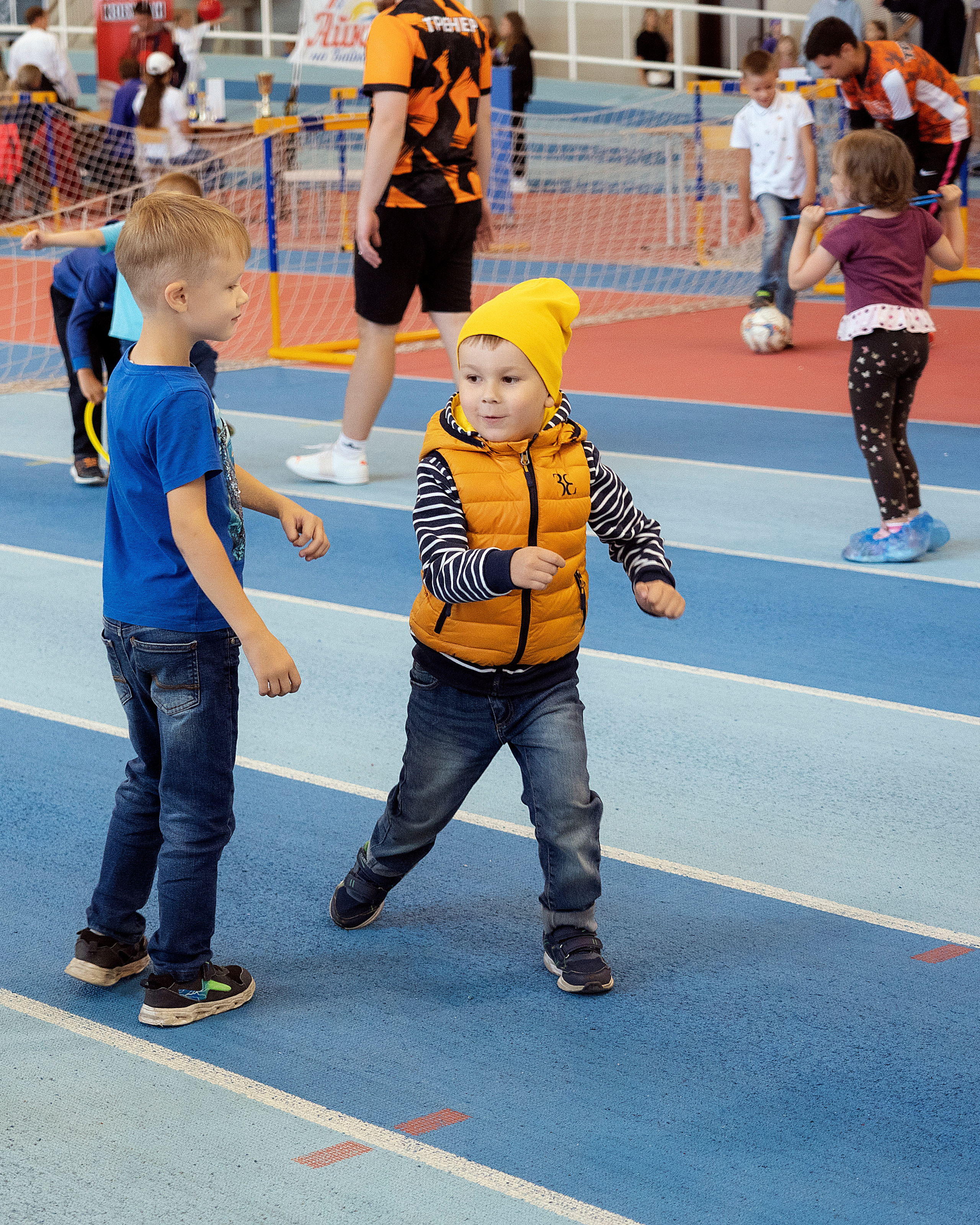Все любят спорт. Байкал-арена. 10лет. Семейный, детский и школьный фотограф в Иркутске Алёна Зорка
