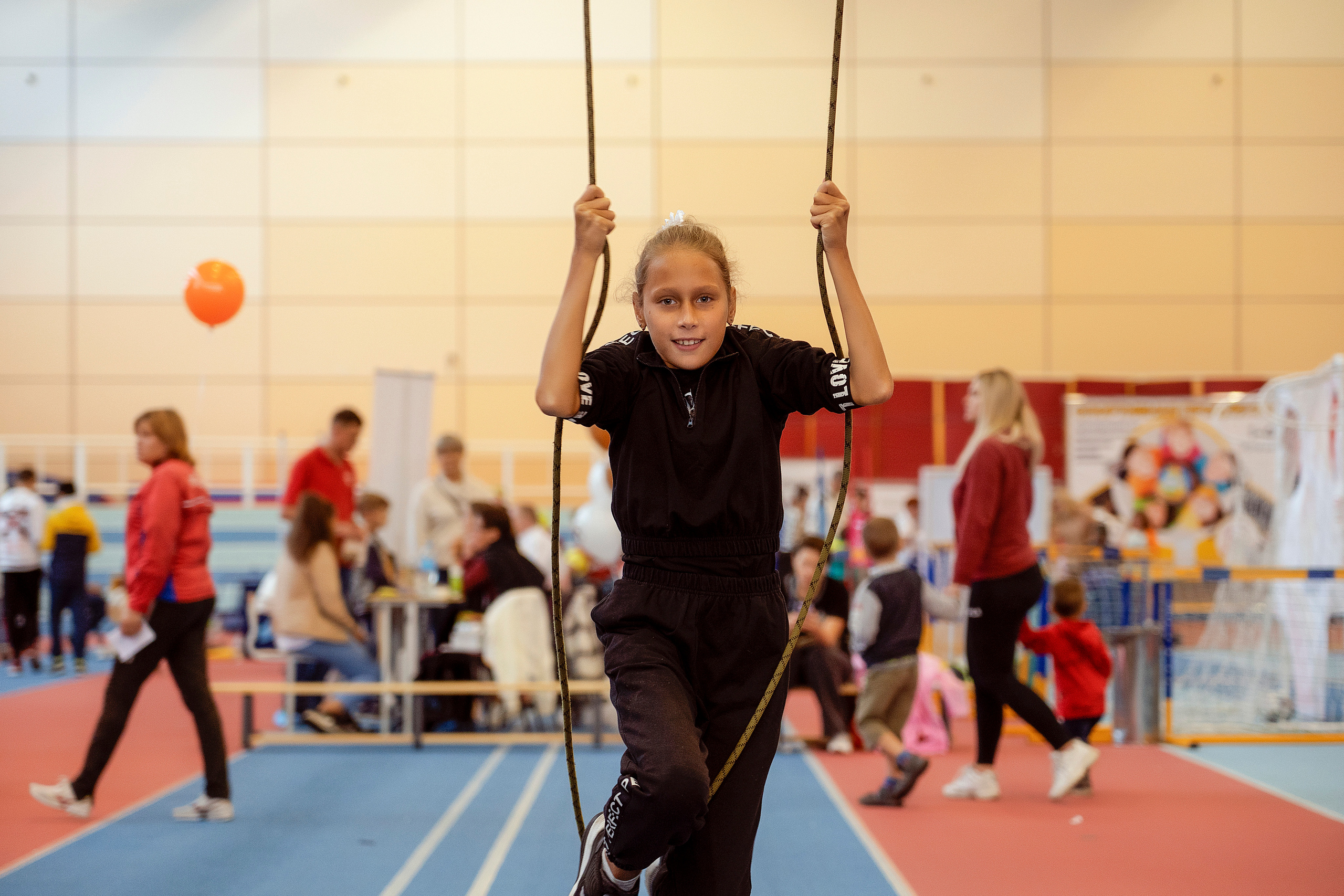 Все любят спорт. Байкал-арена. 10лет. Семейный, детский и школьный фотограф в Иркутске Алёна Зорка