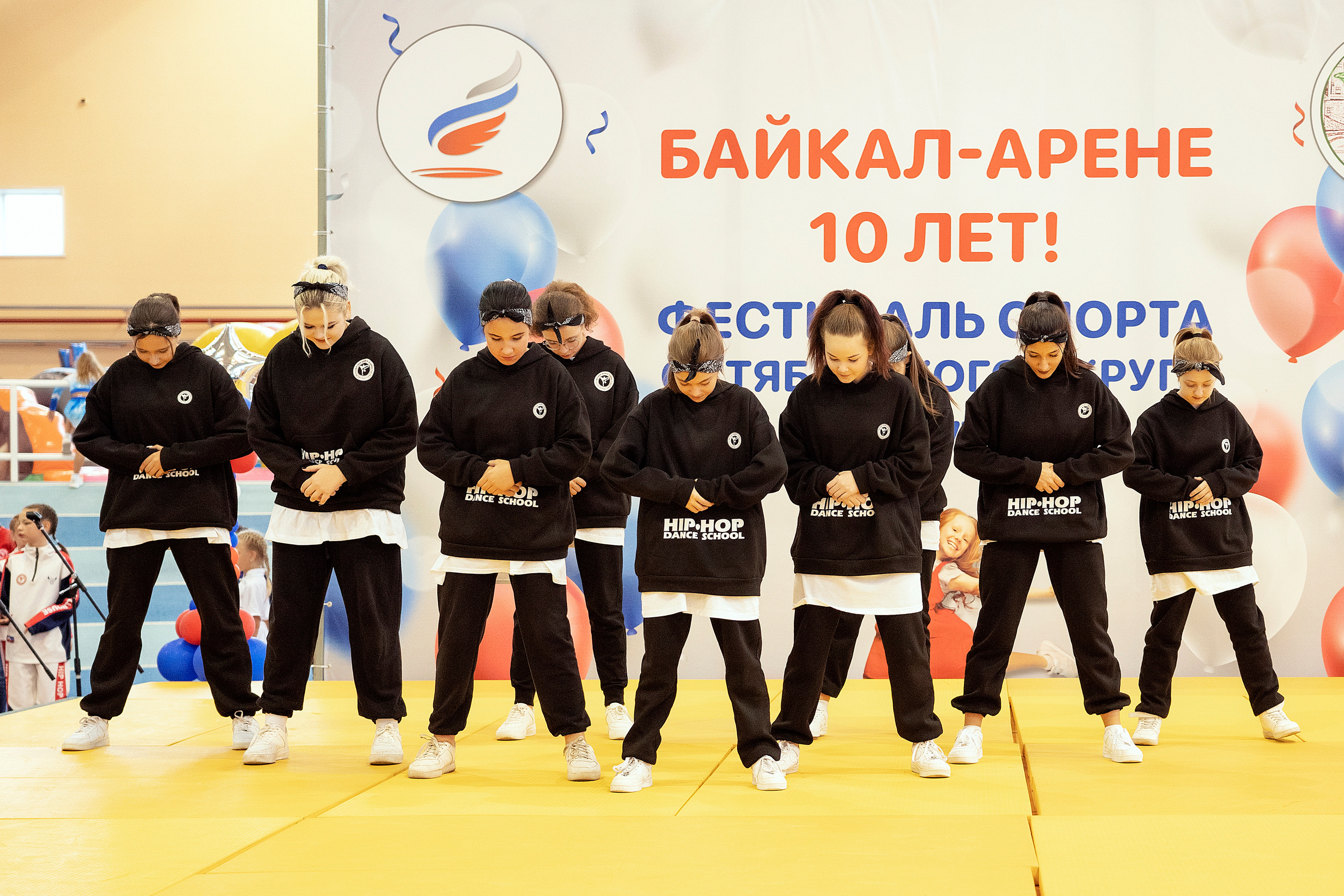 Все любят спорт. Байкал-арена. 10лет. Семейный, детский и школьный фотограф в Иркутске Алёна Зорка