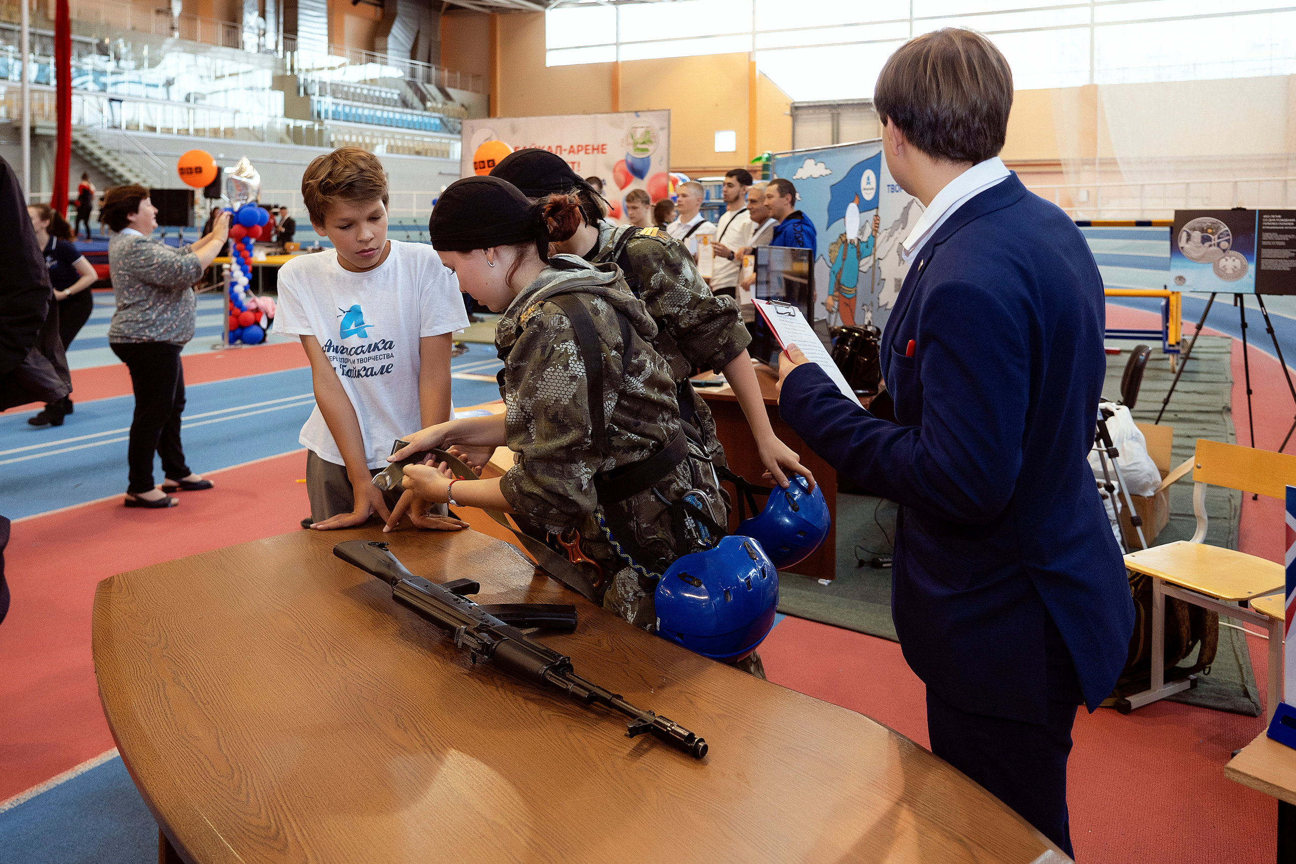 Все любят спорт. Байкал-арена. 10лет. Семейный, детский и школьный фотограф в Иркутске Алёна Зорка