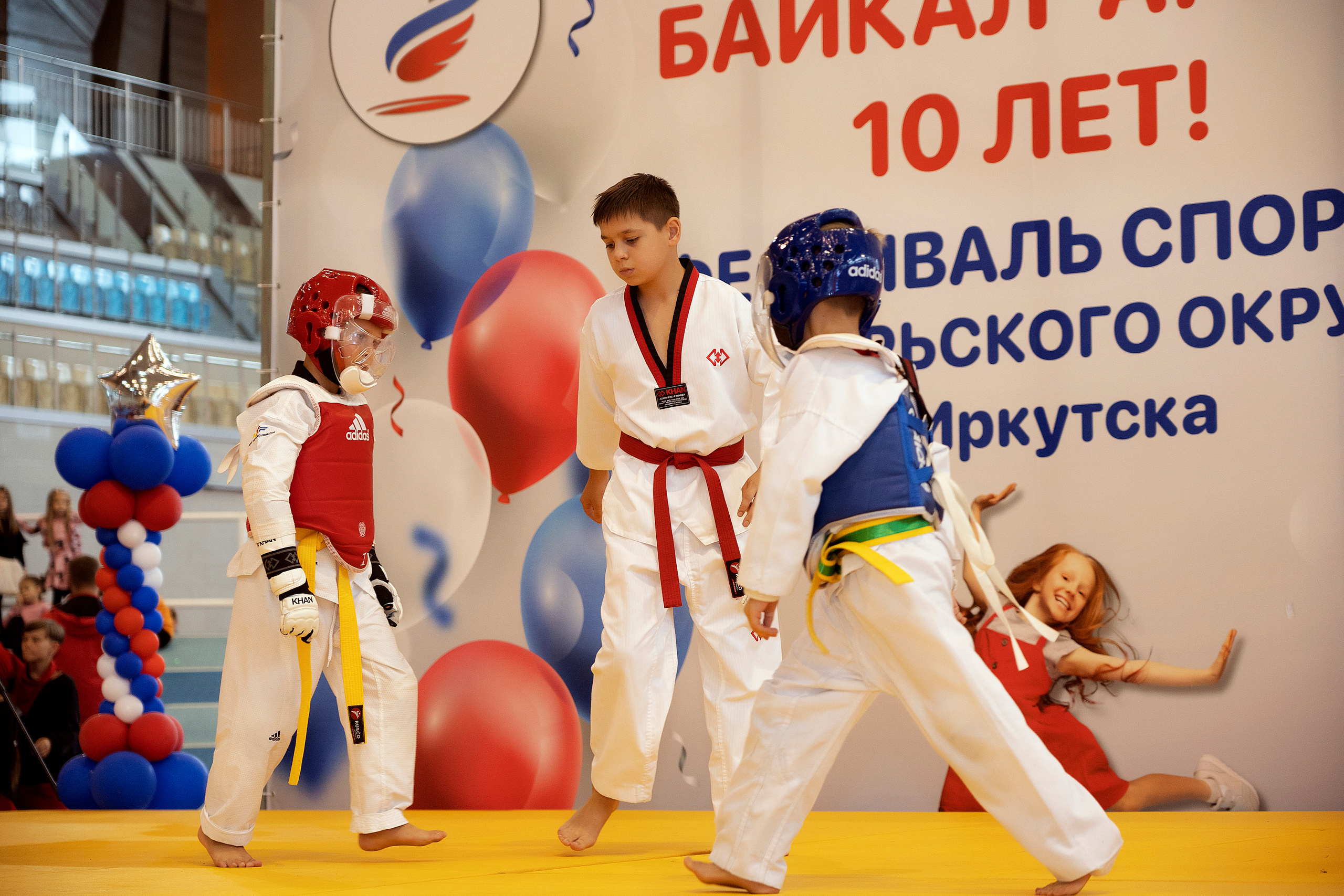 Все любят спорт. Байкал-арена. 10лет. Семейный, детский и школьный фотограф в Иркутске Алёна Зорка