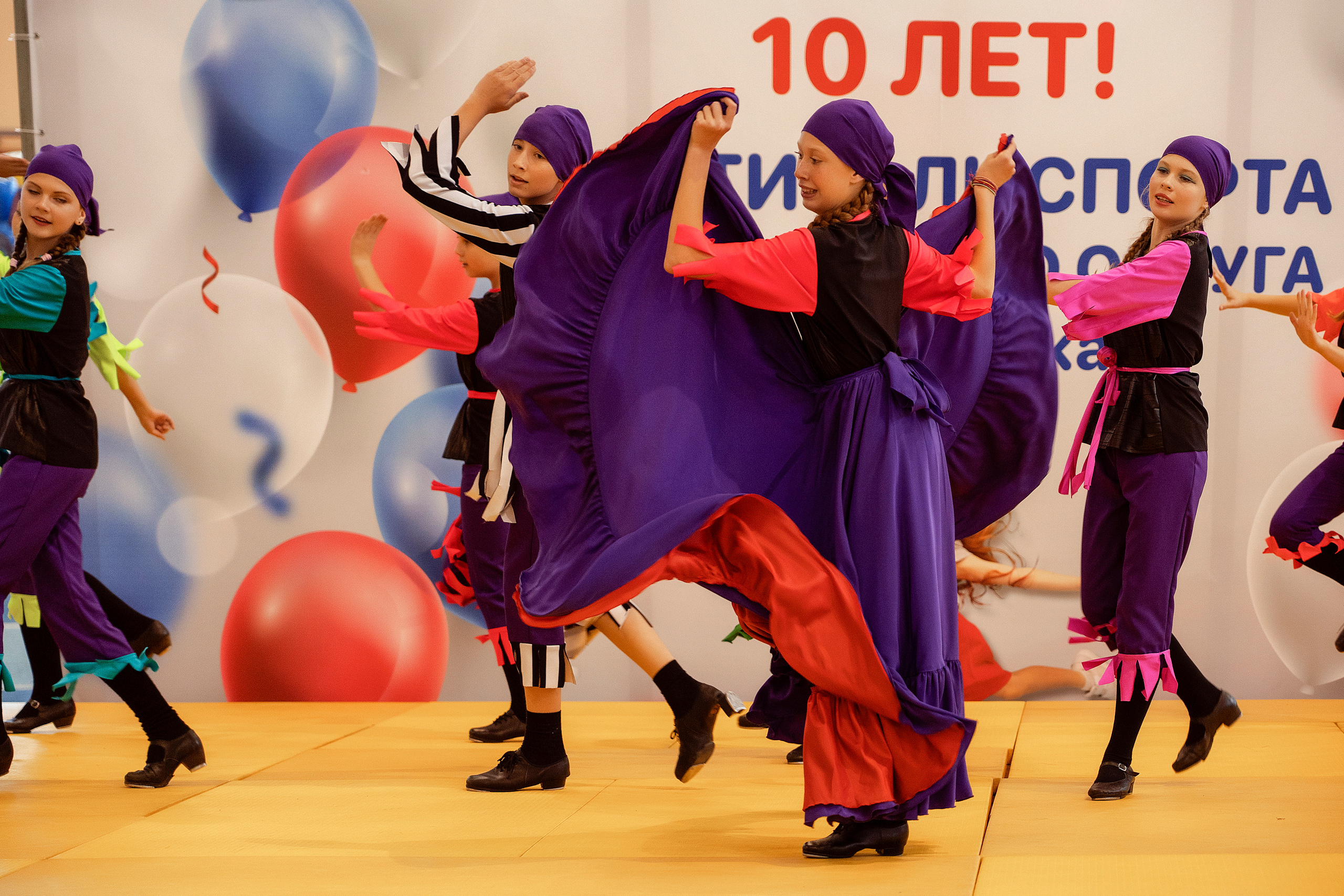 Все любят спорт. Байкал-арена. 10лет. Семейный, детский и школьный фотограф в Иркутске Алёна Зорка