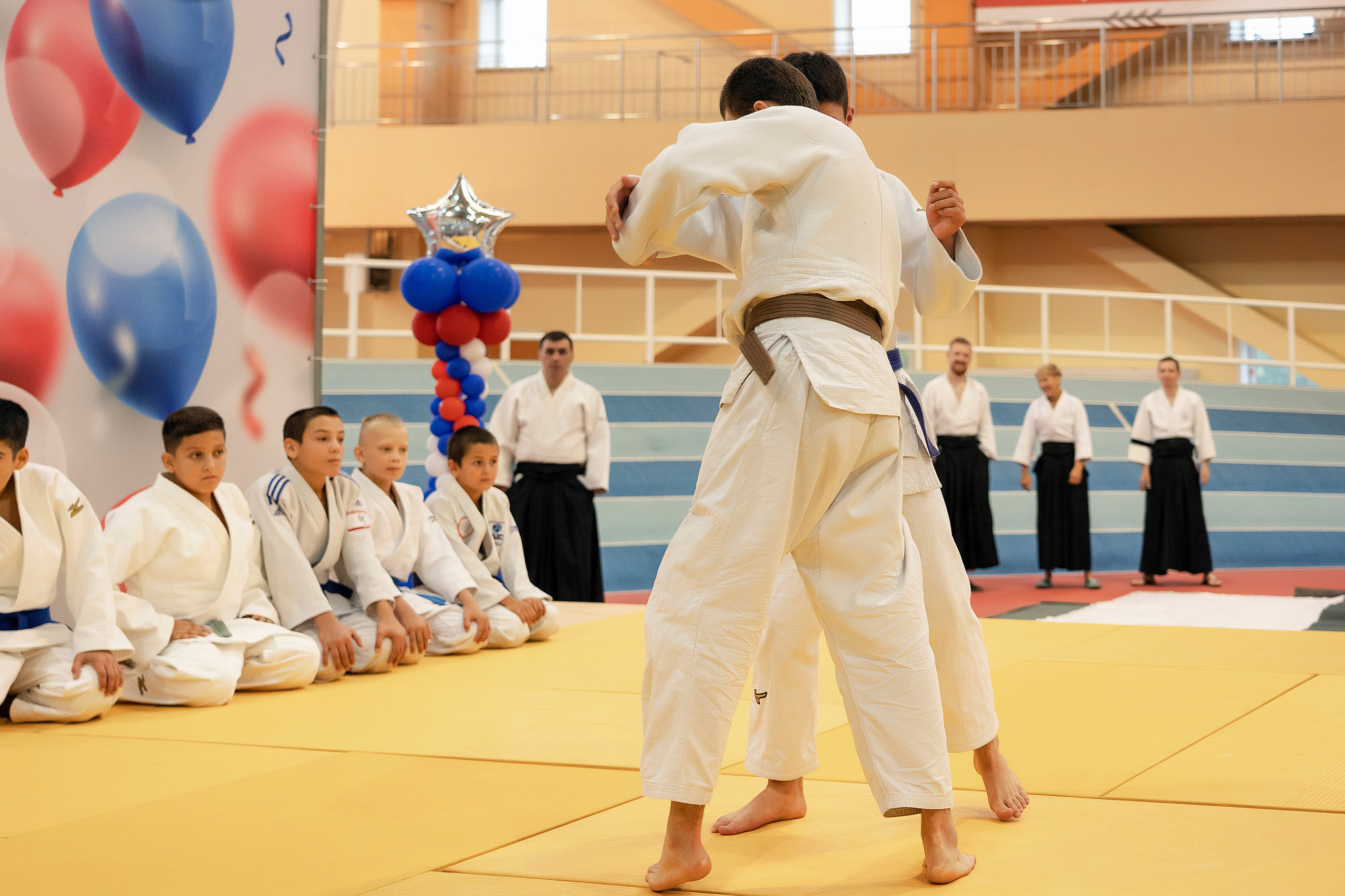 Все любят спорт. Байкал-арена. 10лет. Семейный, детский и школьный фотограф в Иркутске Алёна Зорка