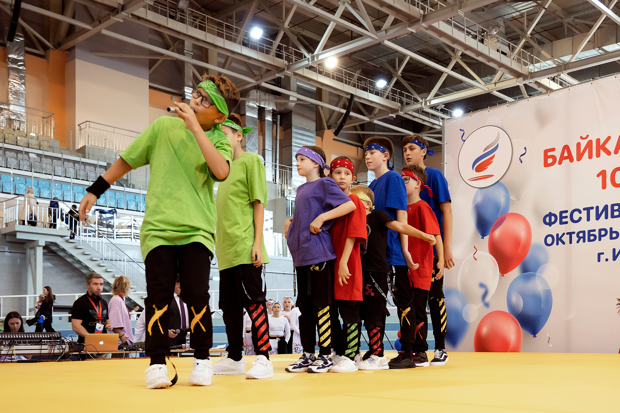 Все любят спорт. Байкал-арена. 10лет. Семейный, детский и школьный фотограф в Иркутске Алёна Зорка