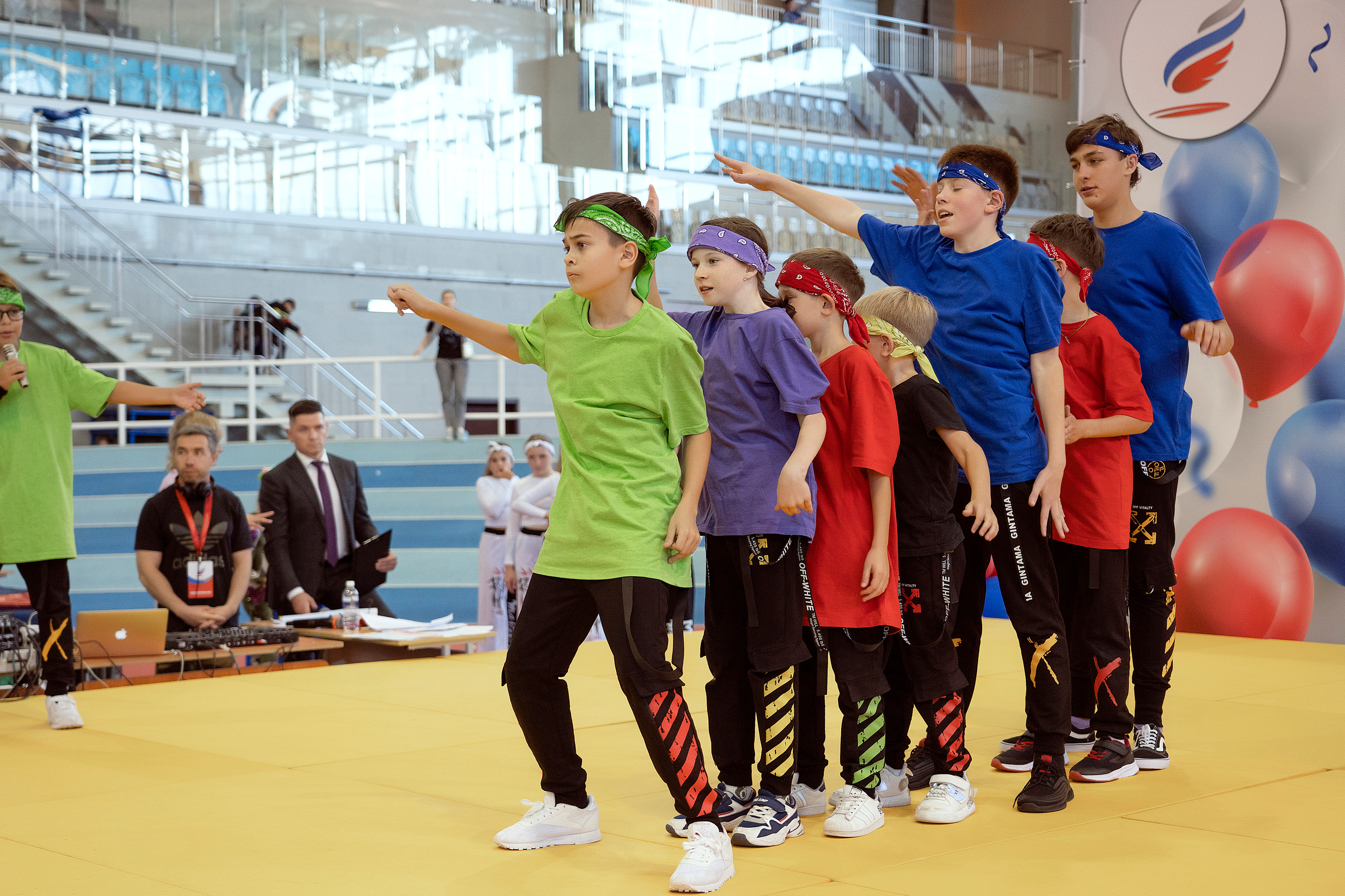 Все любят спорт. Байкал-арена. 10лет. Семейный, детский и школьный фотограф в Иркутске Алёна Зорка