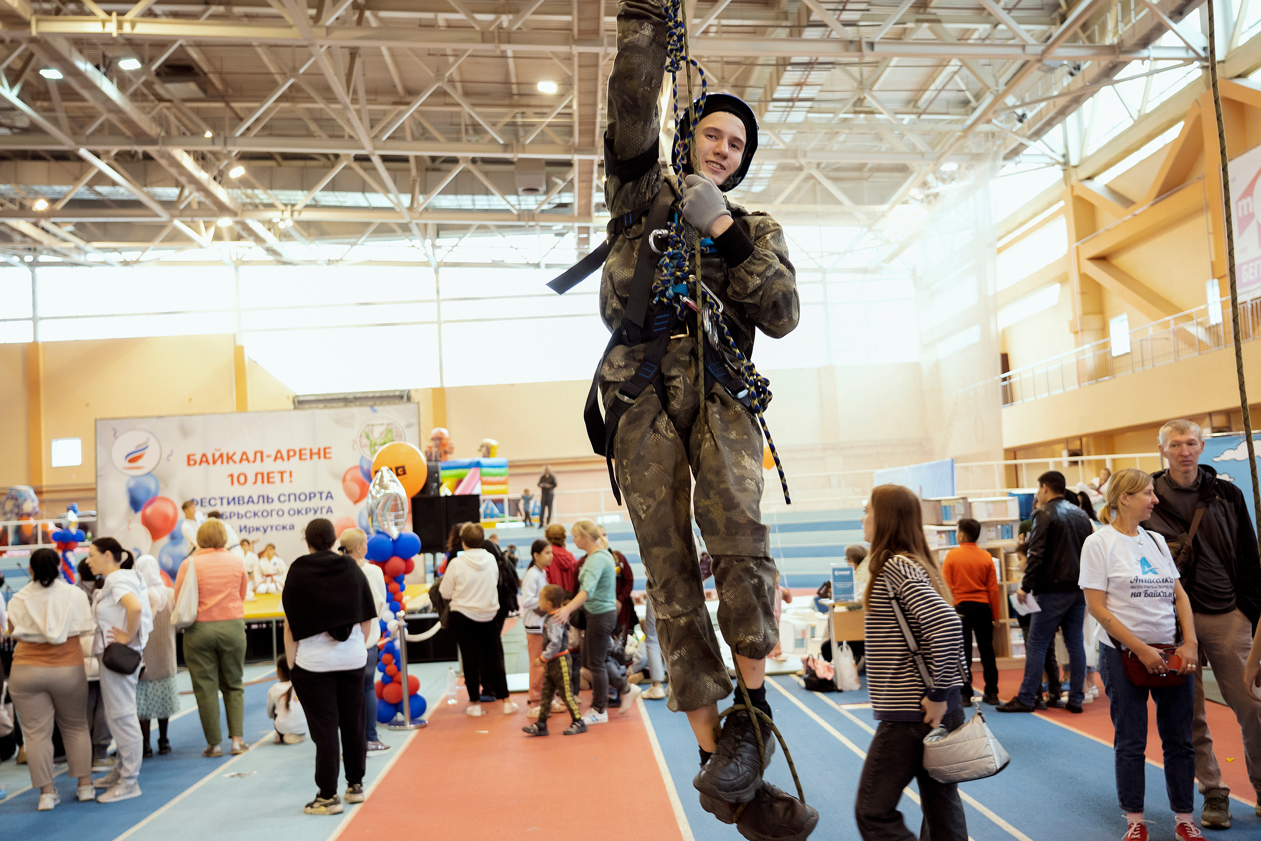 Все любят спорт. Байкал-арена. 10лет. Семейный, детский и школьный фотограф в Иркутске Алёна Зорка