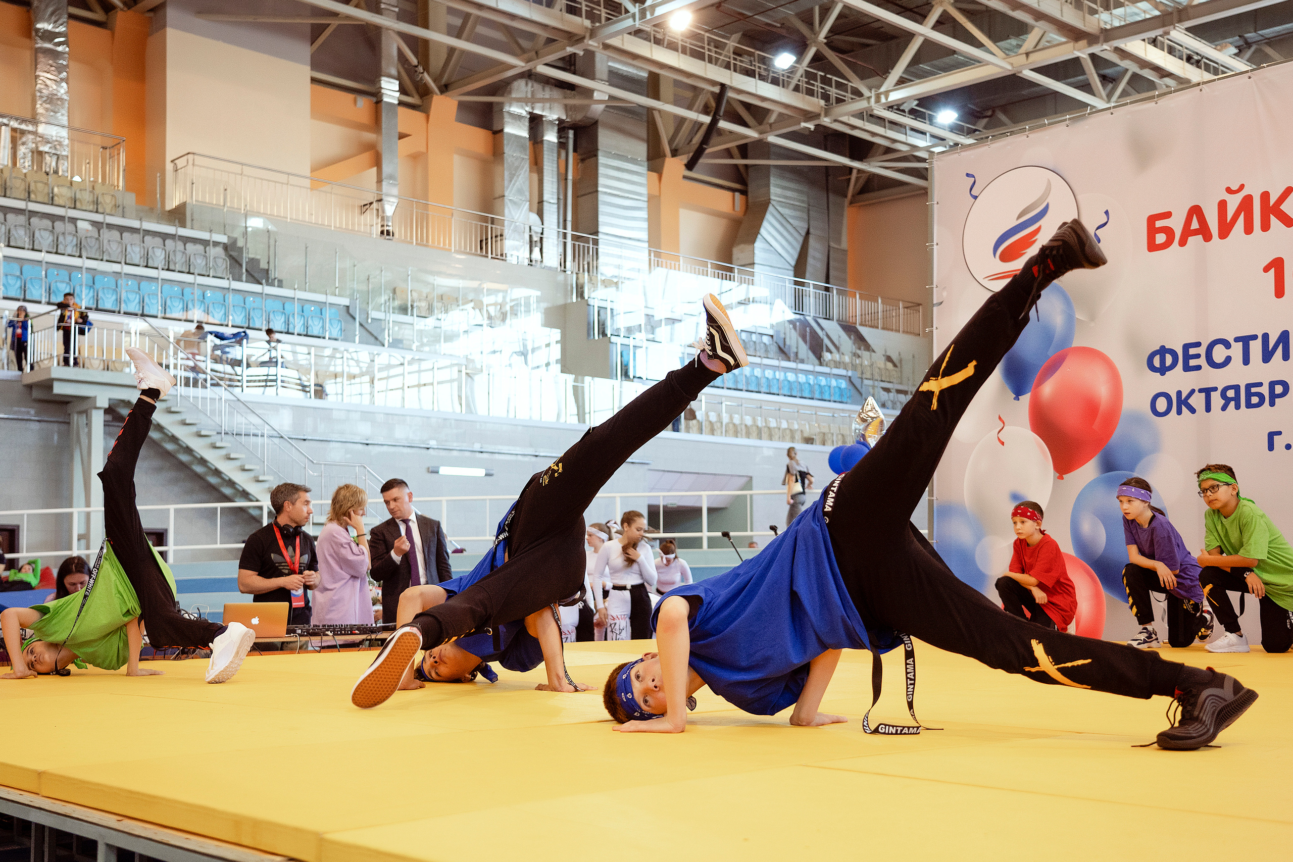Все любят спорт. Байкал-арена. 10лет. Семейный, детский и школьный фотограф в Иркутске Алёна Зорка