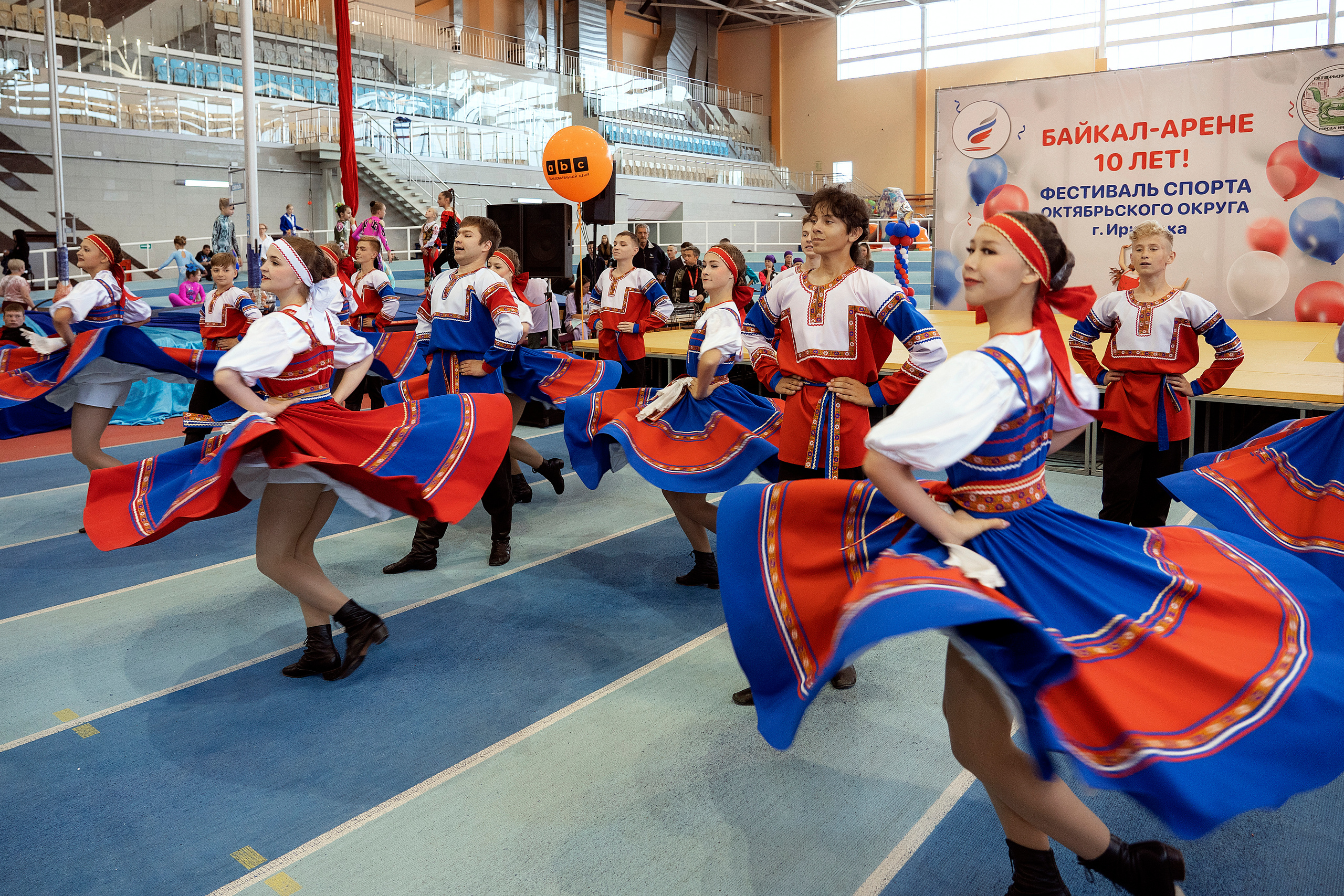 Все любят спорт. Байкал-арена. 10лет. Семейный, детский и школьный фотограф в Иркутске Алёна Зорка