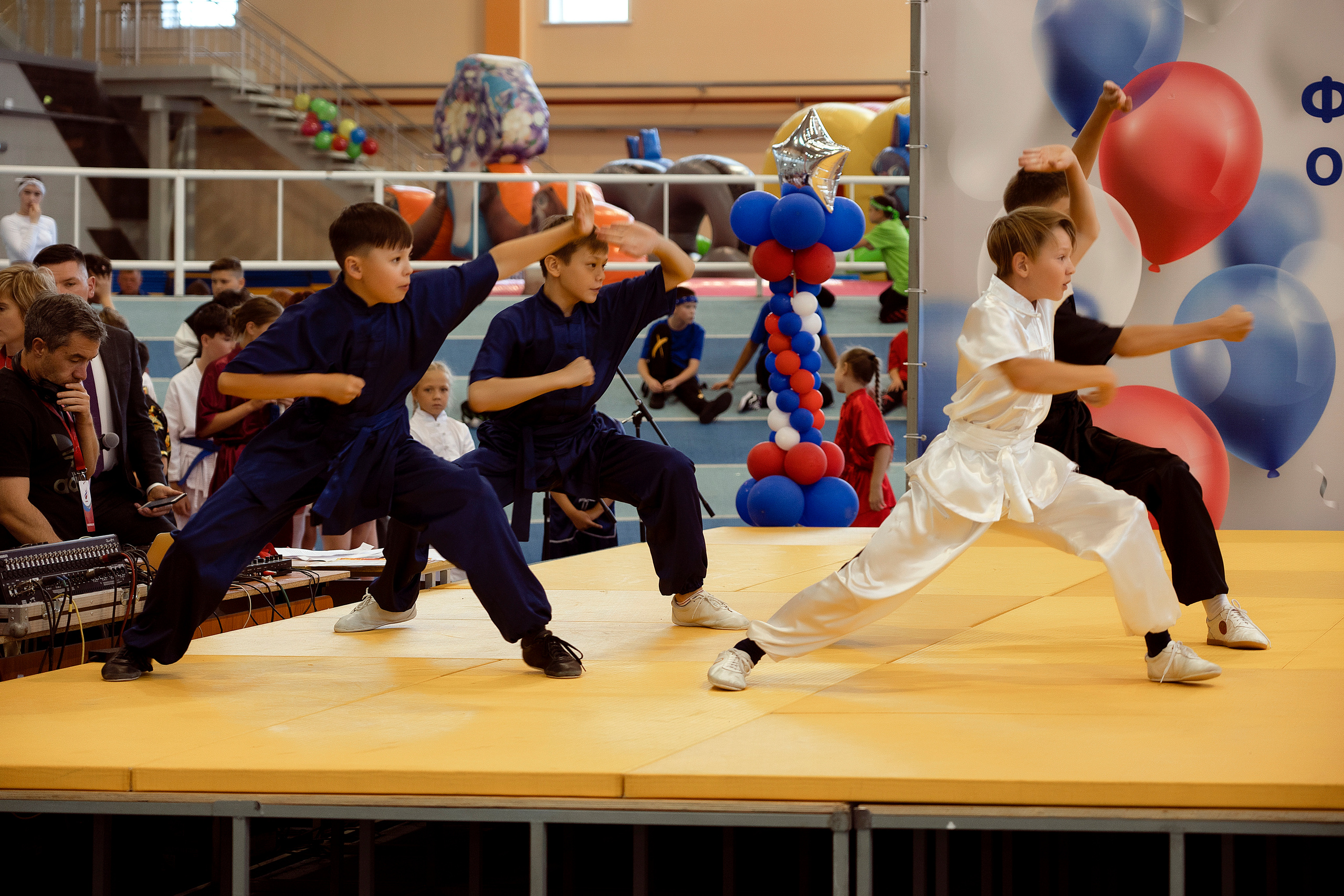 Все любят спорт. Байкал-арена. 10лет. Семейный, детский и школьный фотограф в Иркутске Алёна Зорка