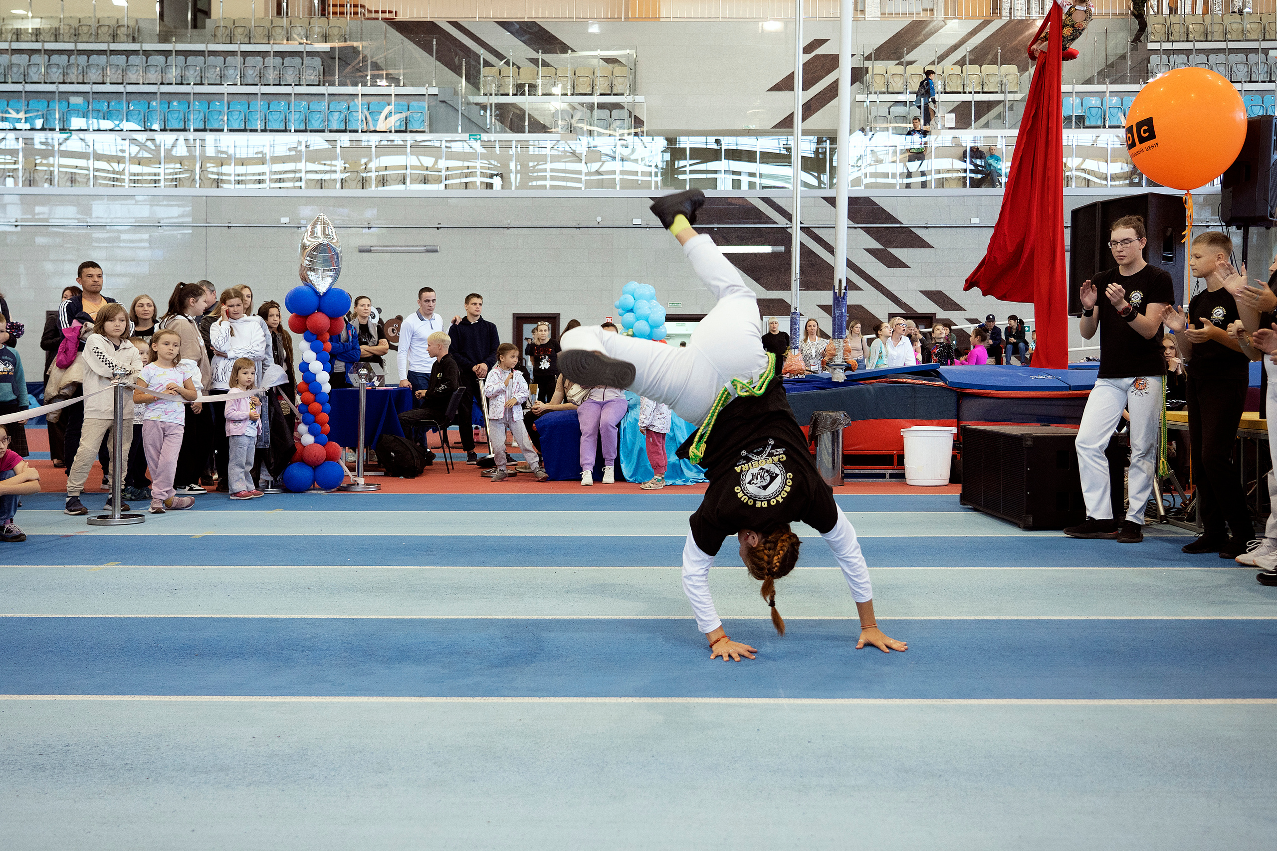 Все любят спорт. Байкал-арена. 10лет. Семейный, детский и школьный фотограф в Иркутске Алёна Зорка