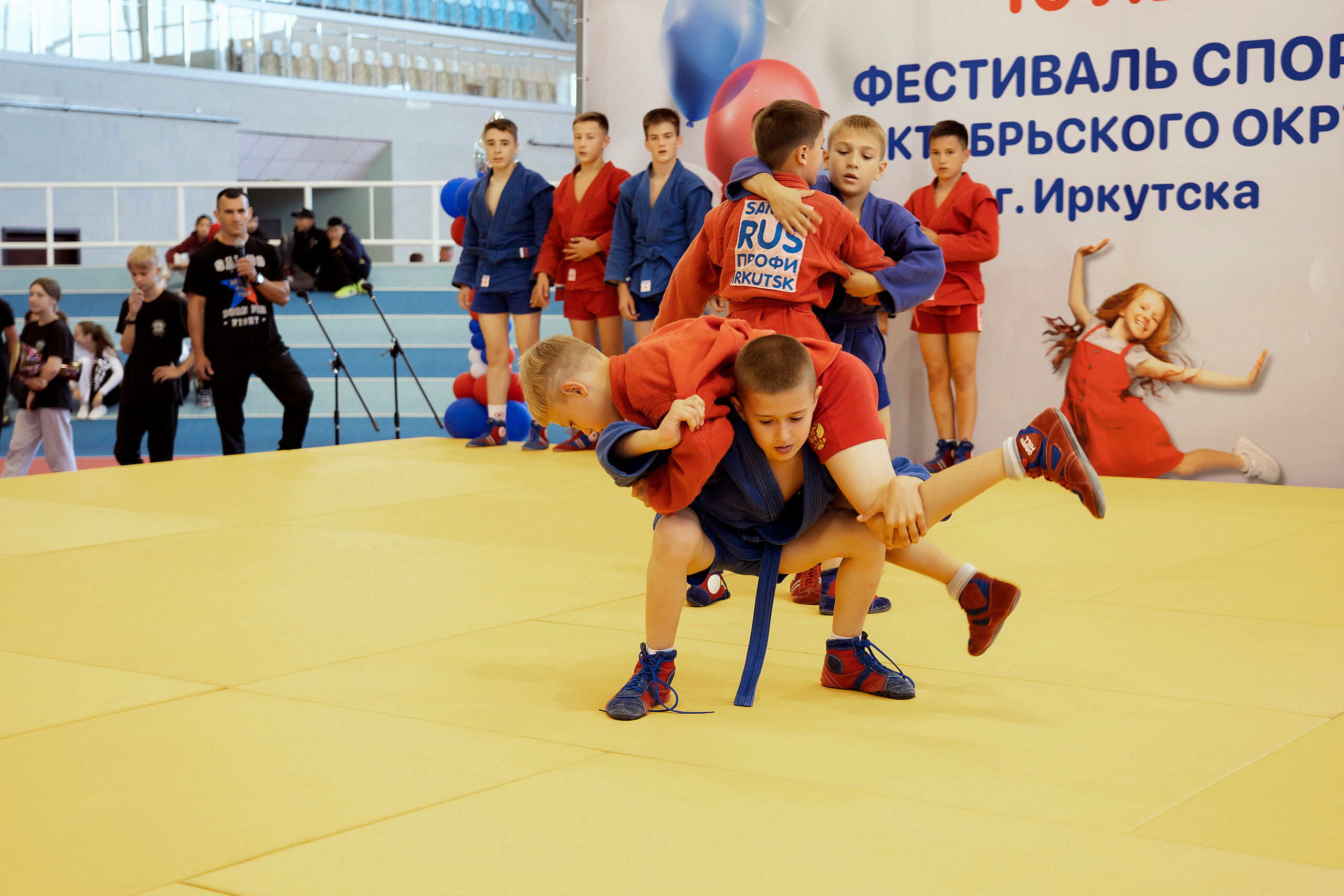 Все любят спорт. Байкал-арена. 10лет. Семейный, детский и школьный фотограф в Иркутске Алёна Зорка